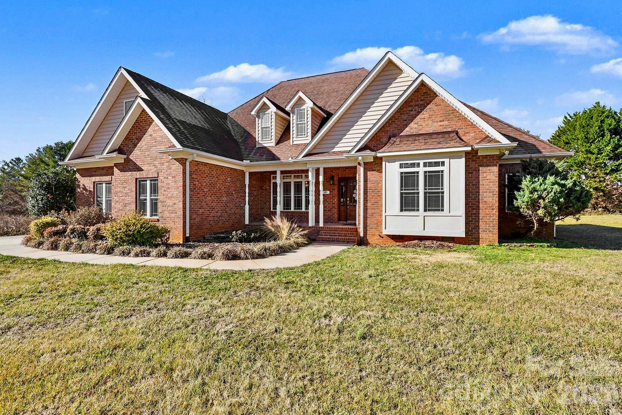 170 Saint James Way — Salisbury