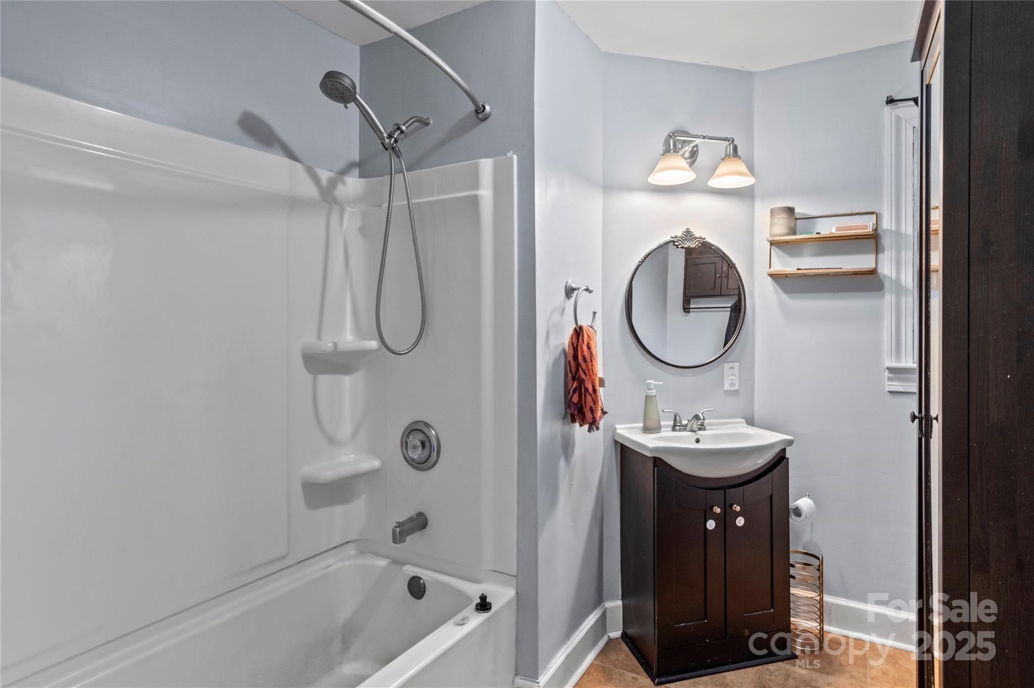 133 South Street #99 — Elkin
