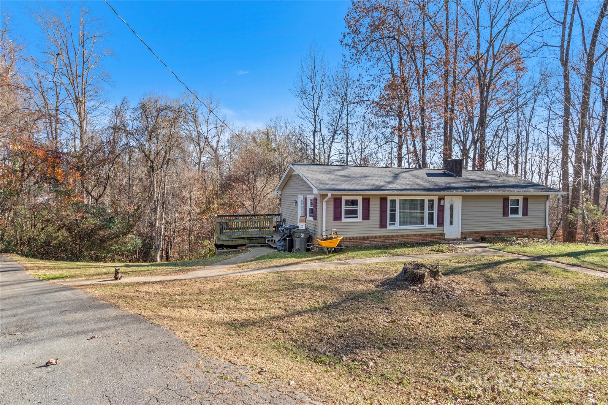 133 South Street #99 — Elkin