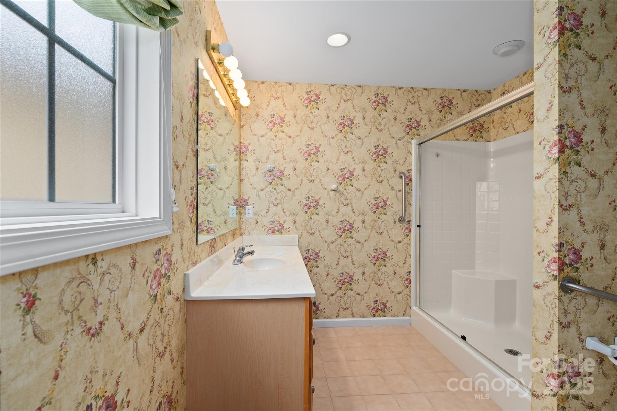 264 Charlestown Drive — Hendersonville