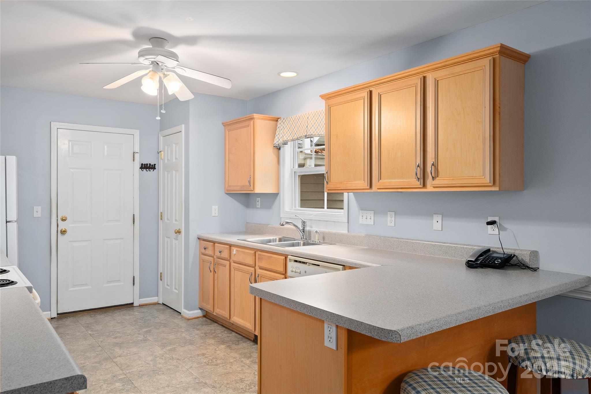 264 Charlestown Drive — Hendersonville