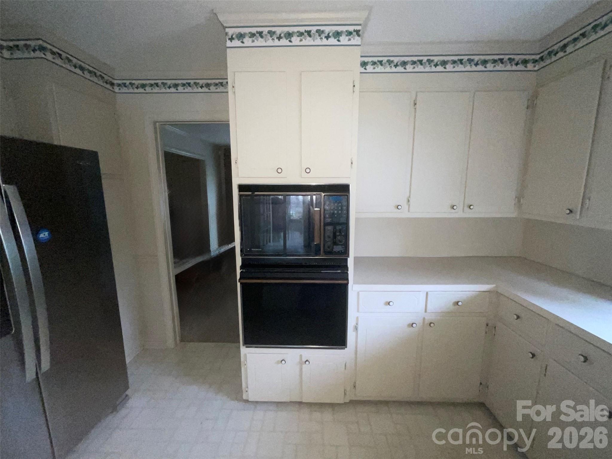 822 Westminster Circle SW — Lenoir