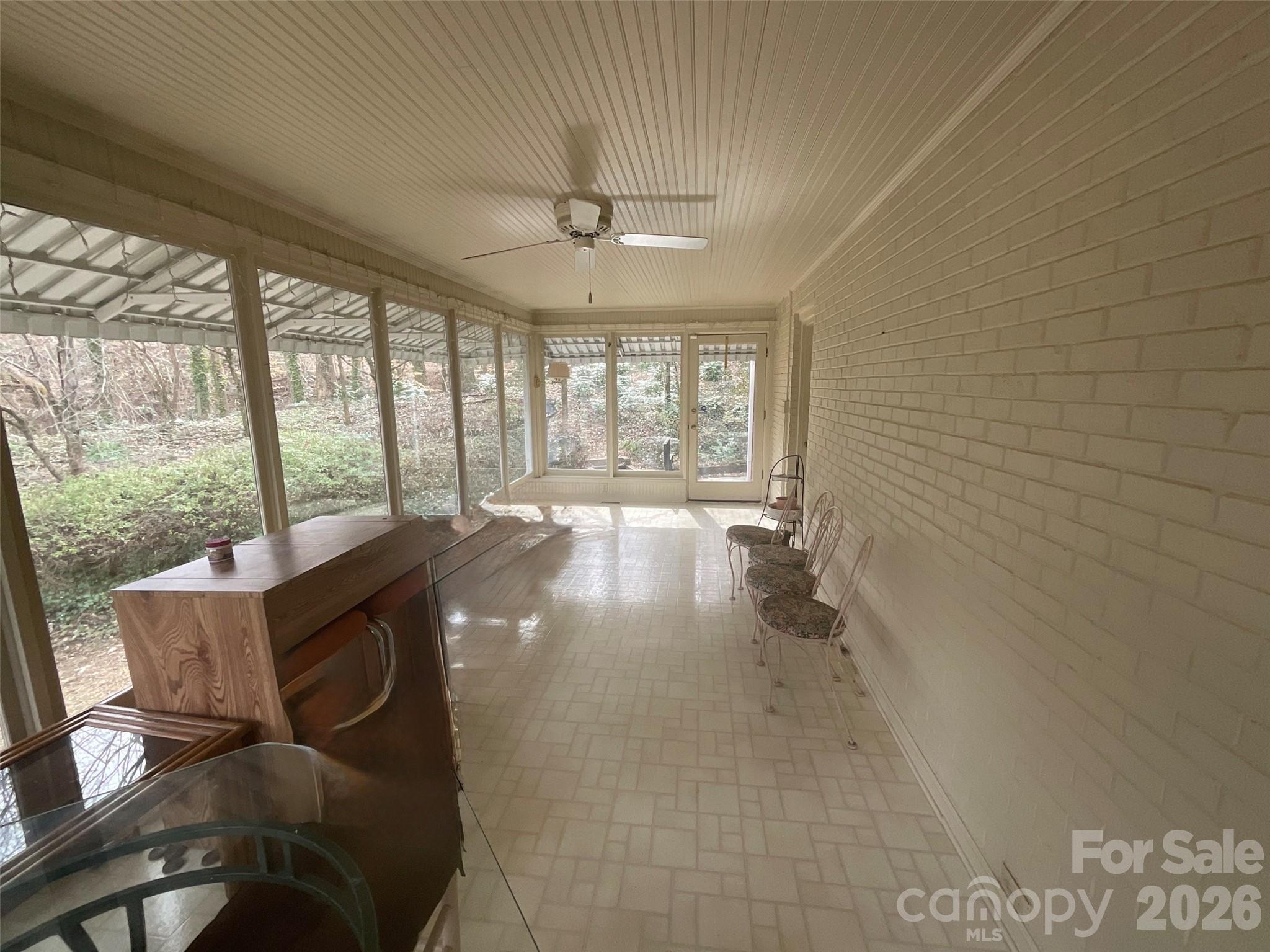 822 Westminster Circle SW — Lenoir