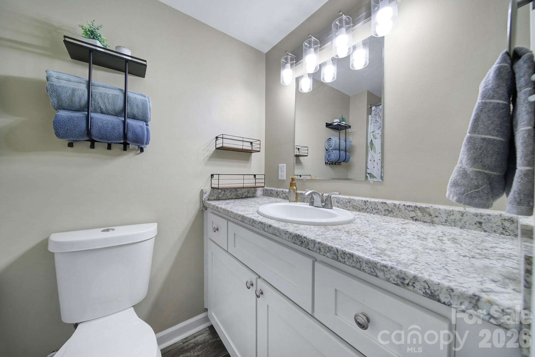 3104 Taxahaw Road — Lancaster