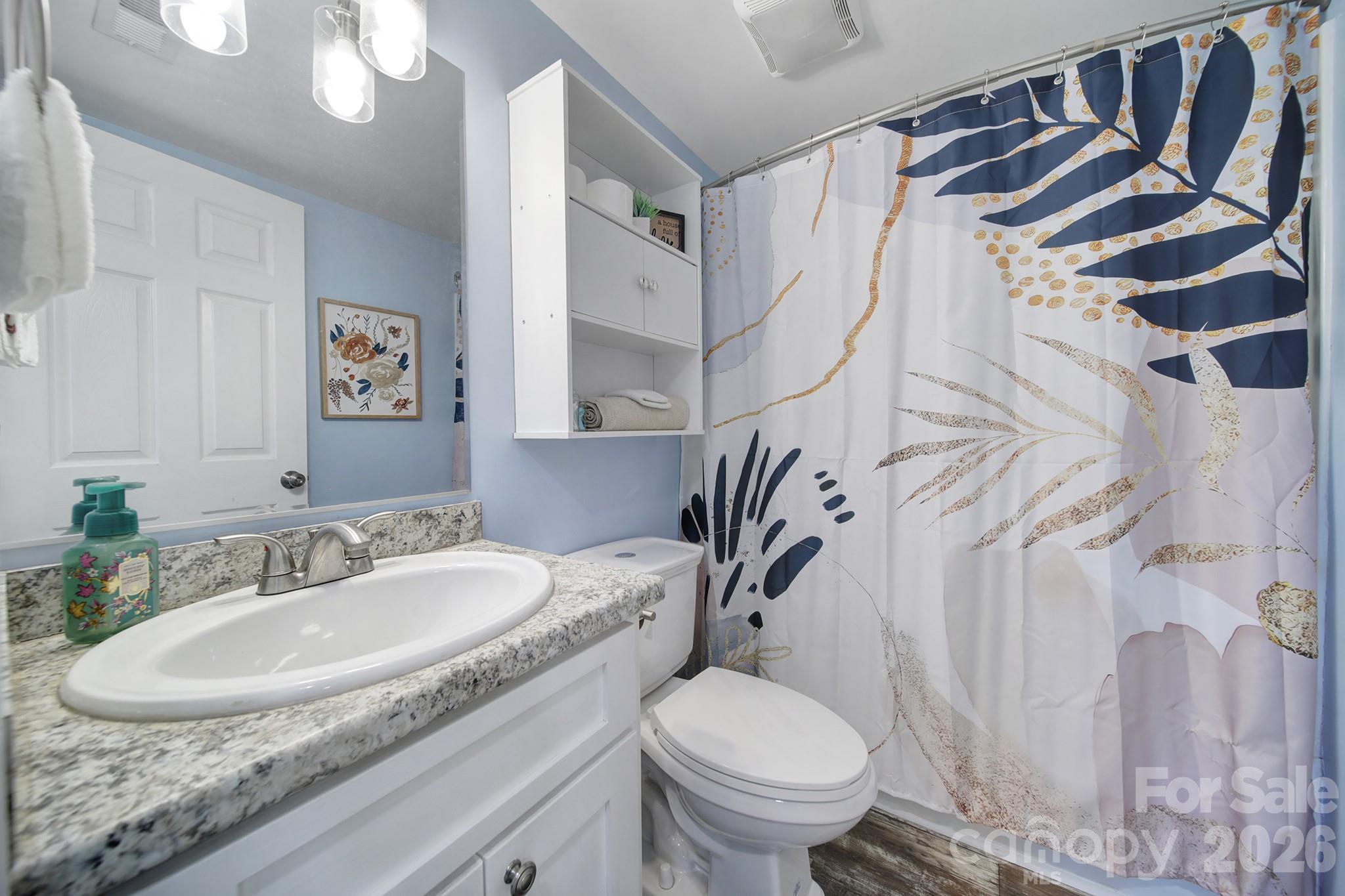 3104 Taxahaw Road — Lancaster