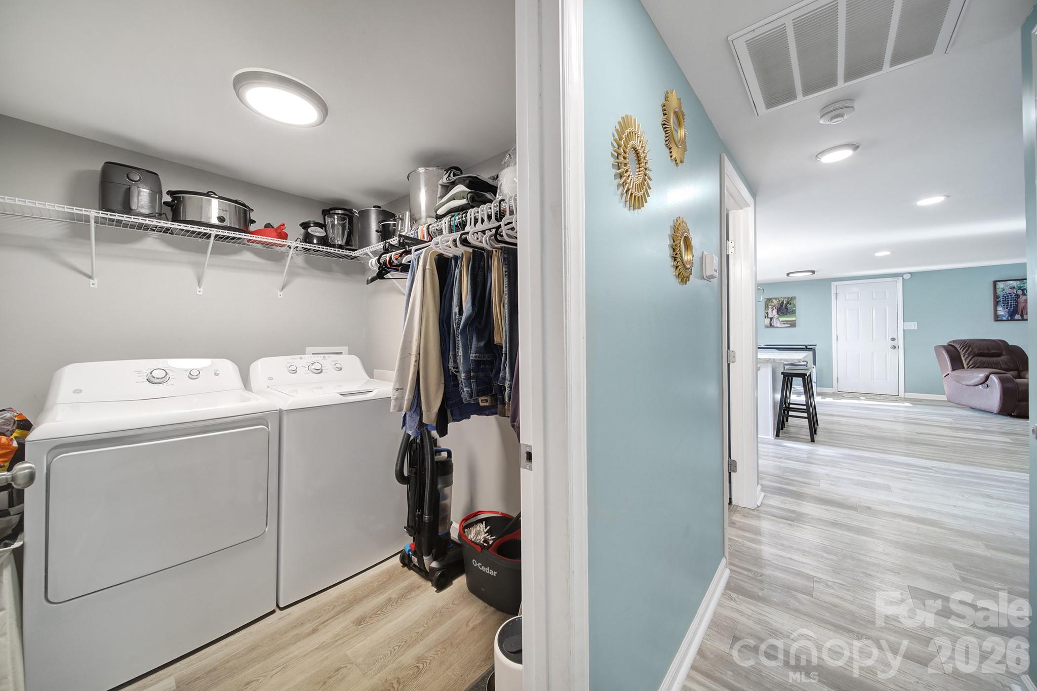 3104 Taxahaw Road — Lancaster