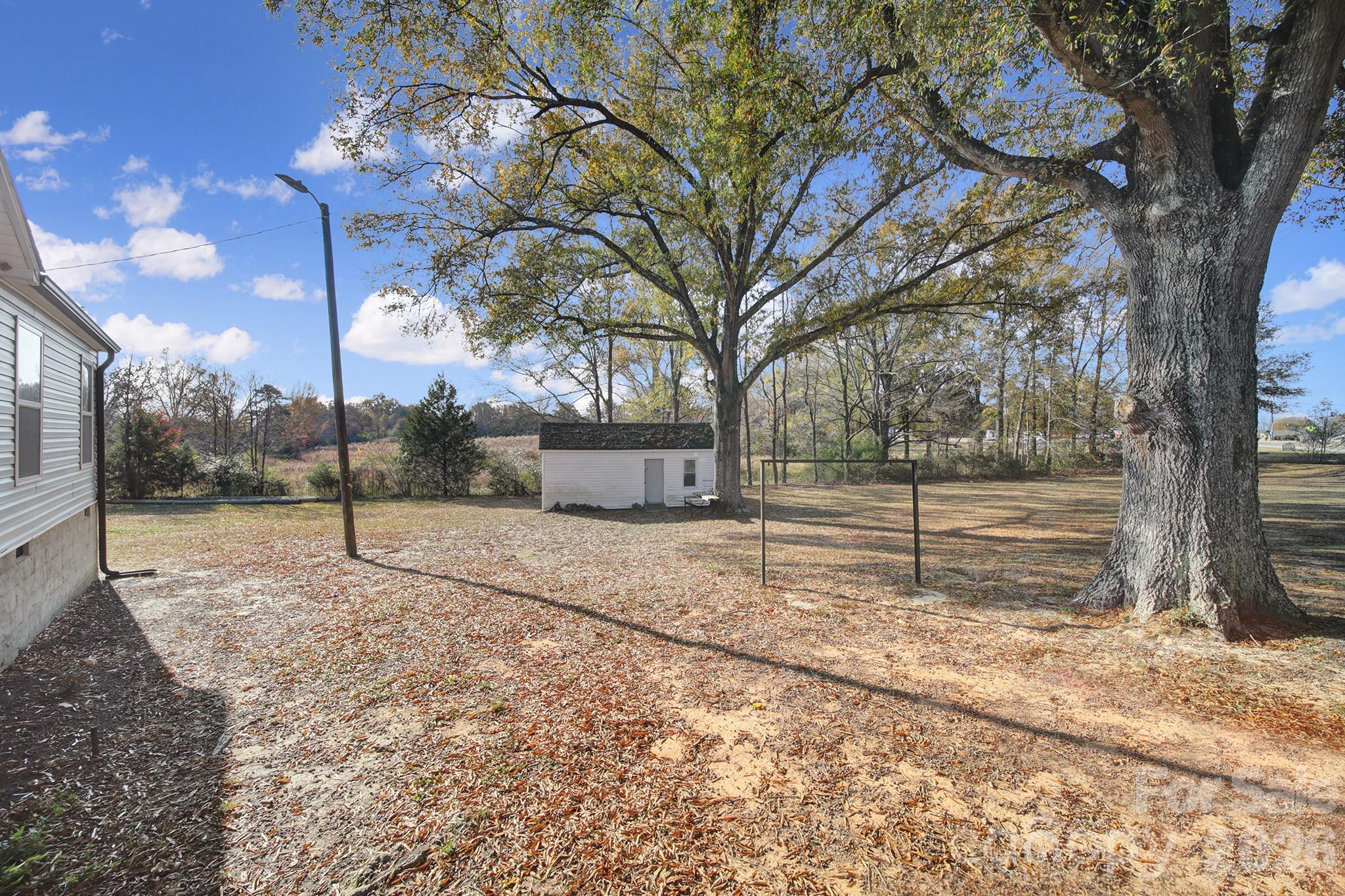 3104 Taxahaw Road — Lancaster
