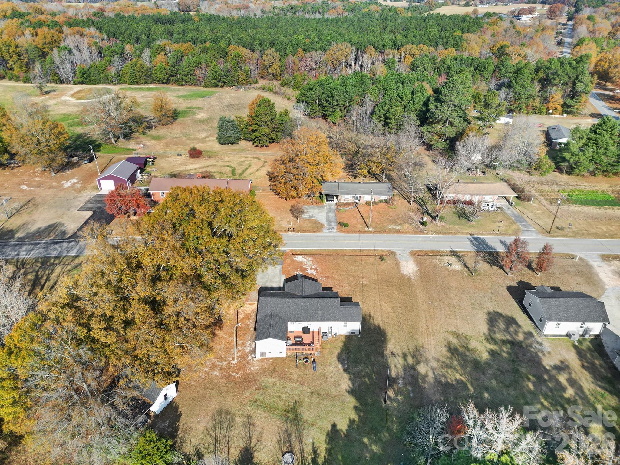 3104 Taxahaw Road — Lancaster