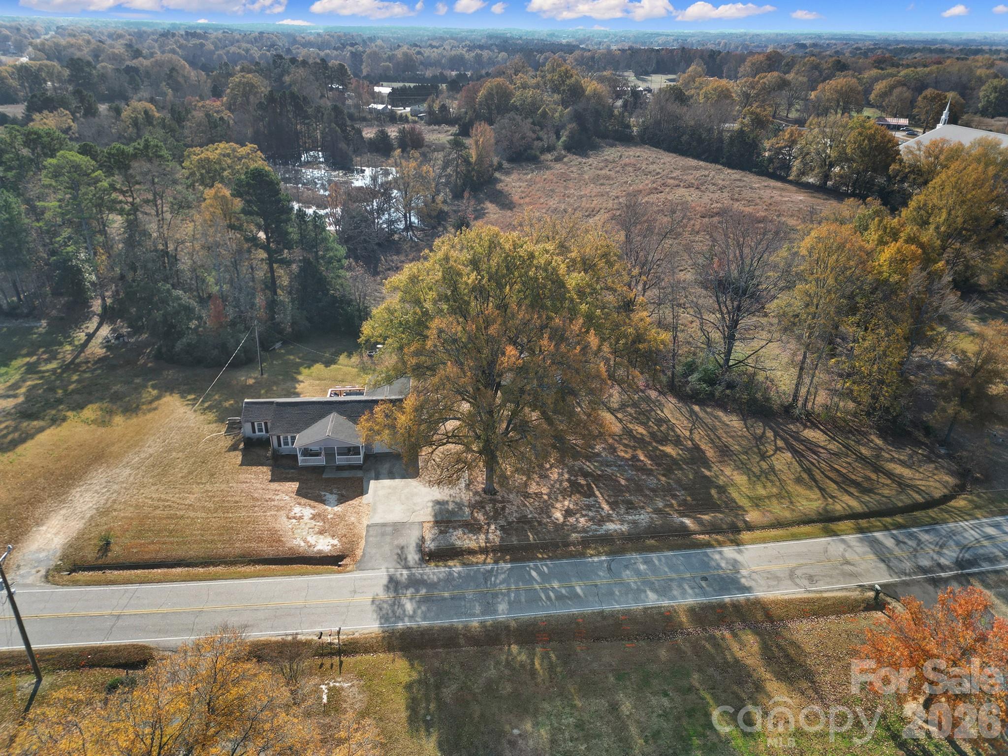 3104 Taxahaw Road — Lancaster