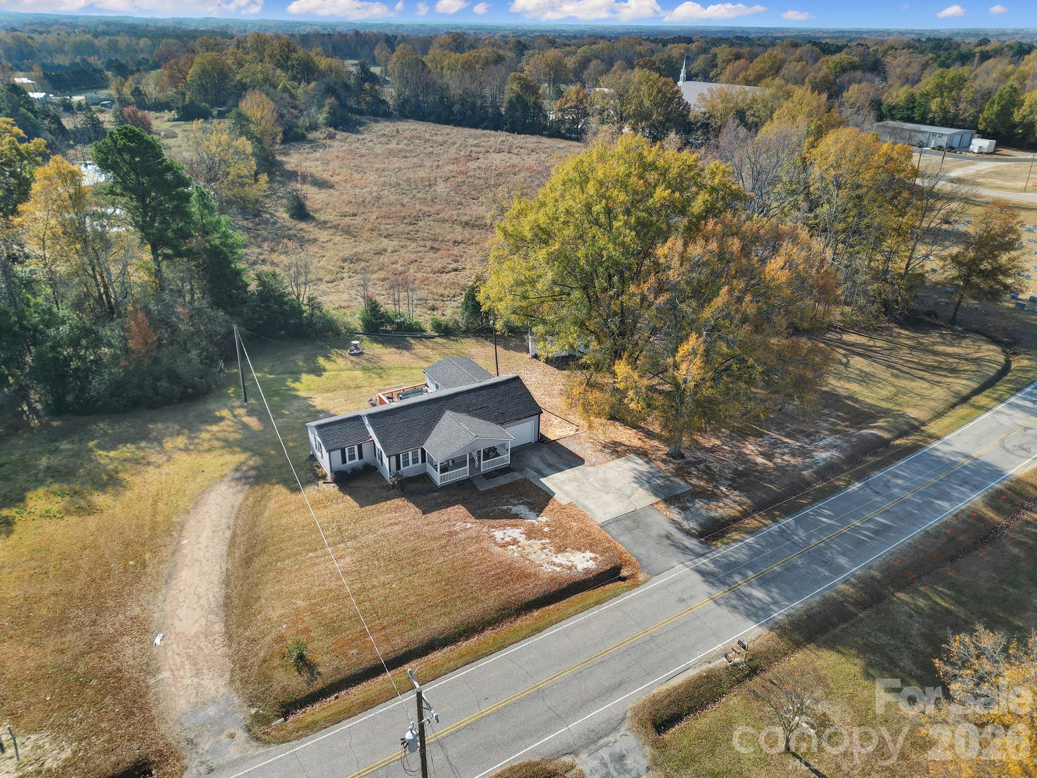 3104 Taxahaw Road — Lancaster