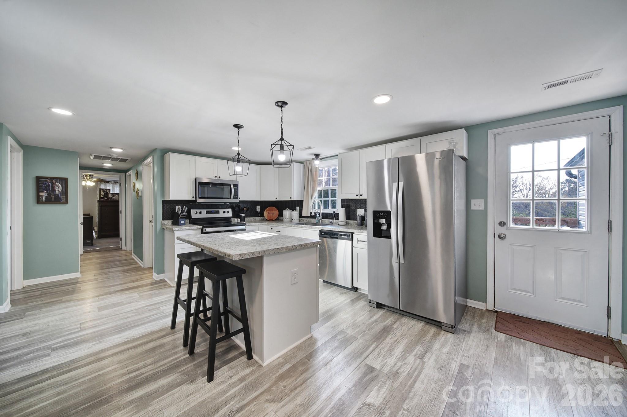 3104 Taxahaw Road — Lancaster
