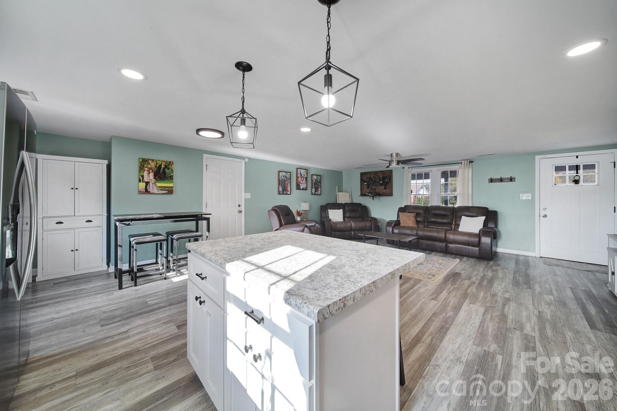 3104 Taxahaw Road — Lancaster