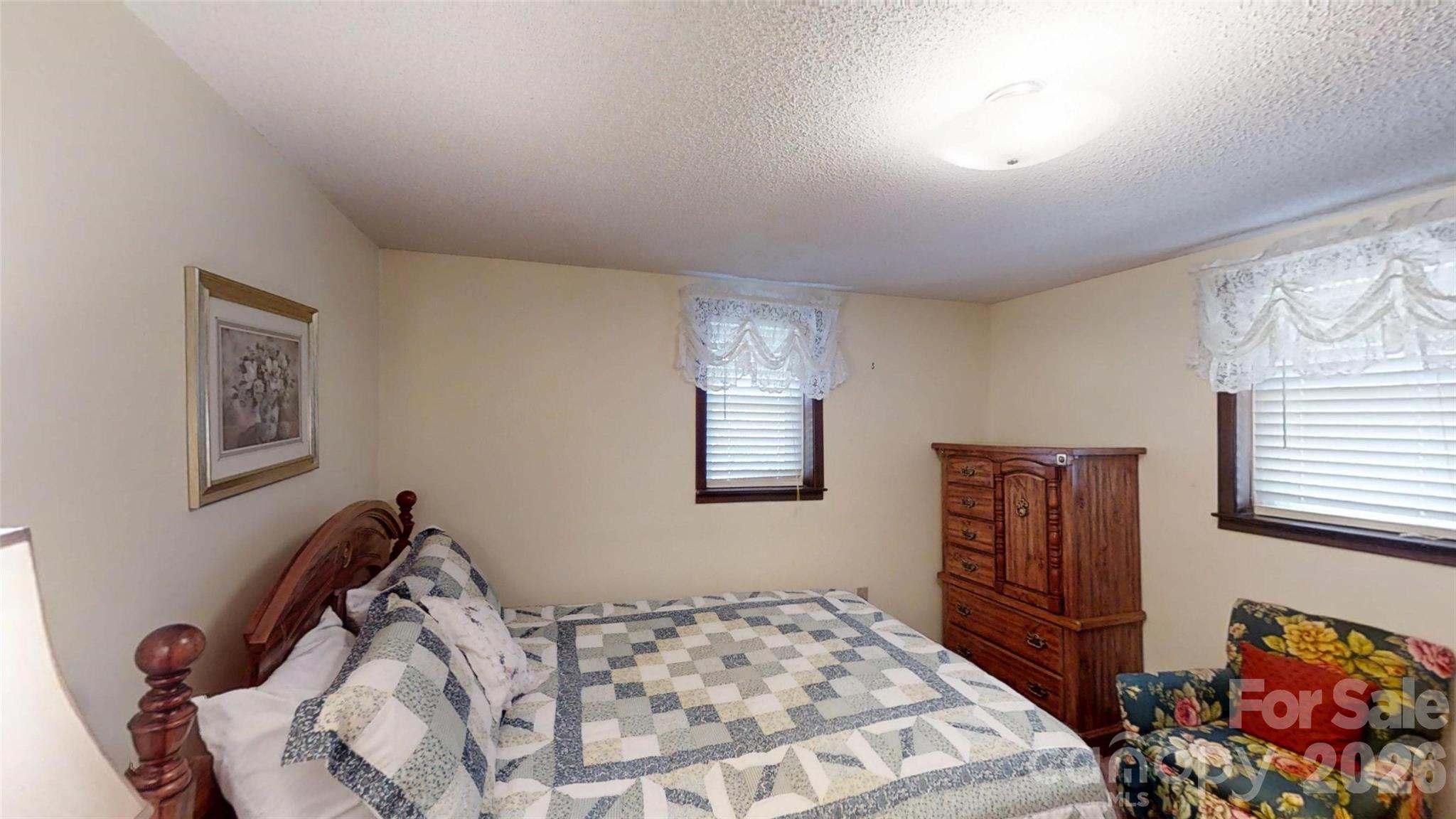 707 Lickskillet Road — Burnsville