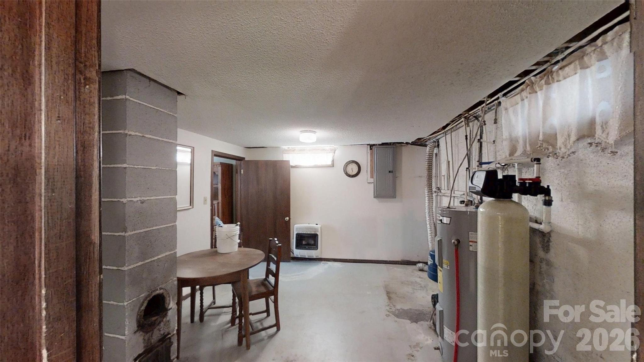 707 Lickskillet Road — Burnsville