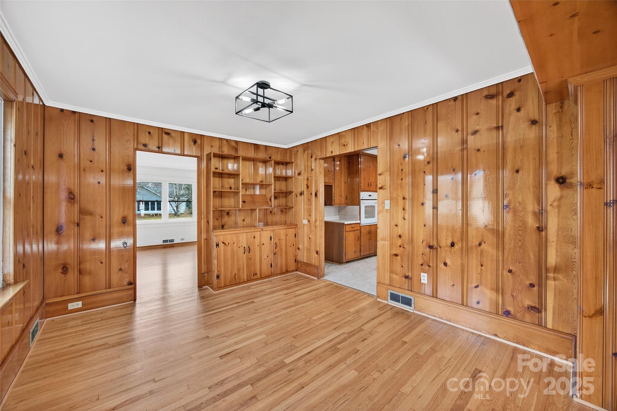 337 W Main Street — Rockwell