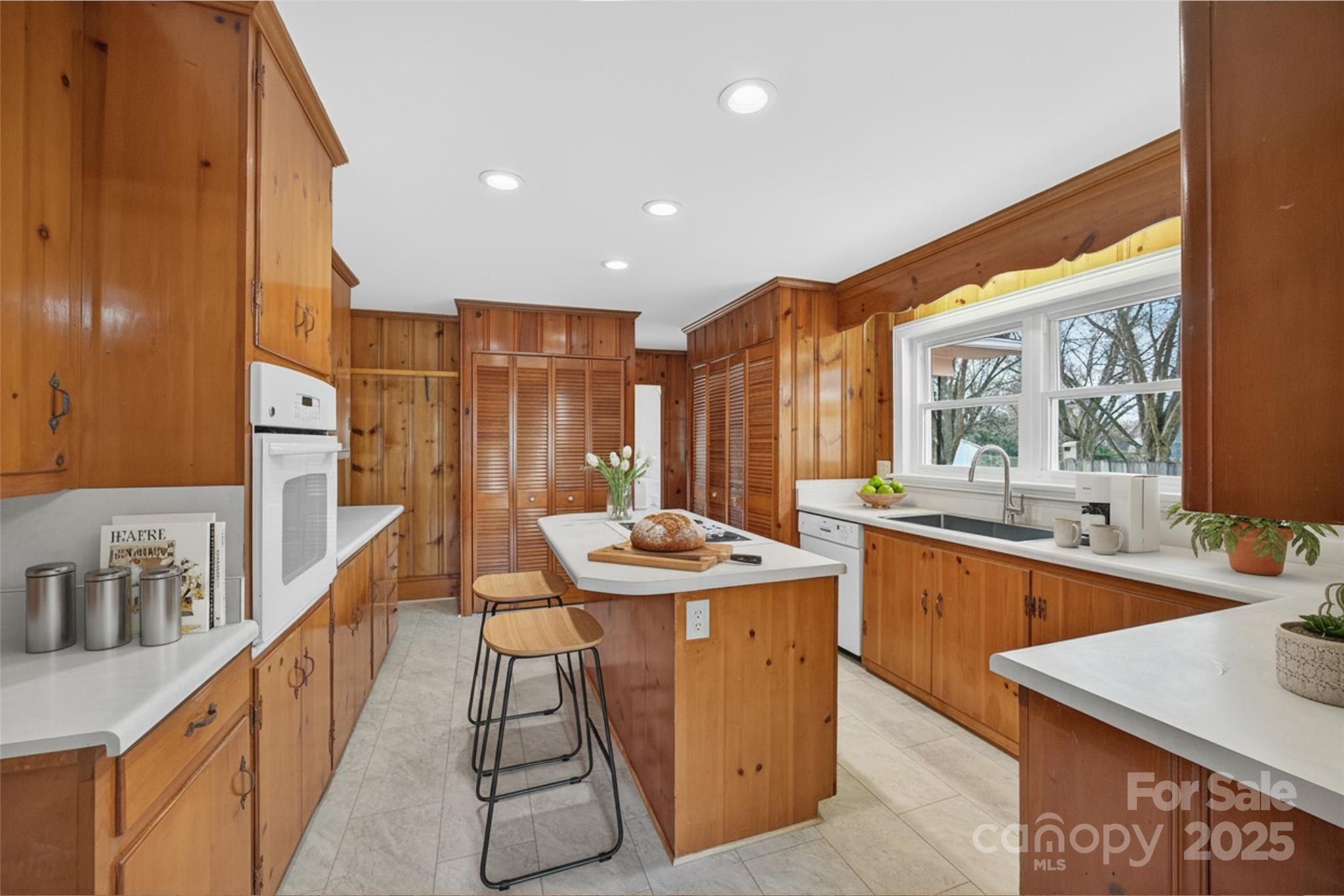 337 W Main Street — Rockwell