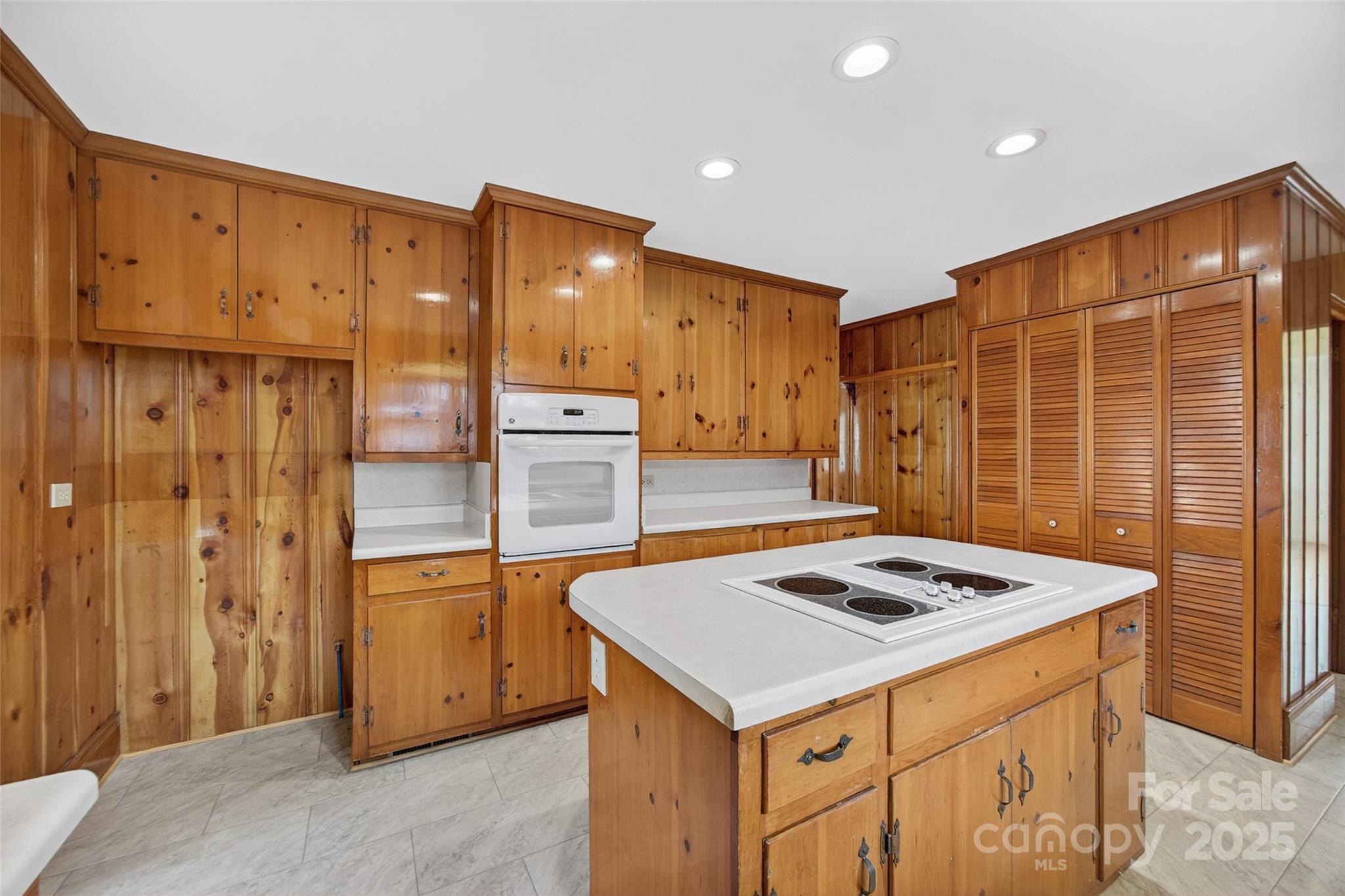337 W Main Street — Rockwell