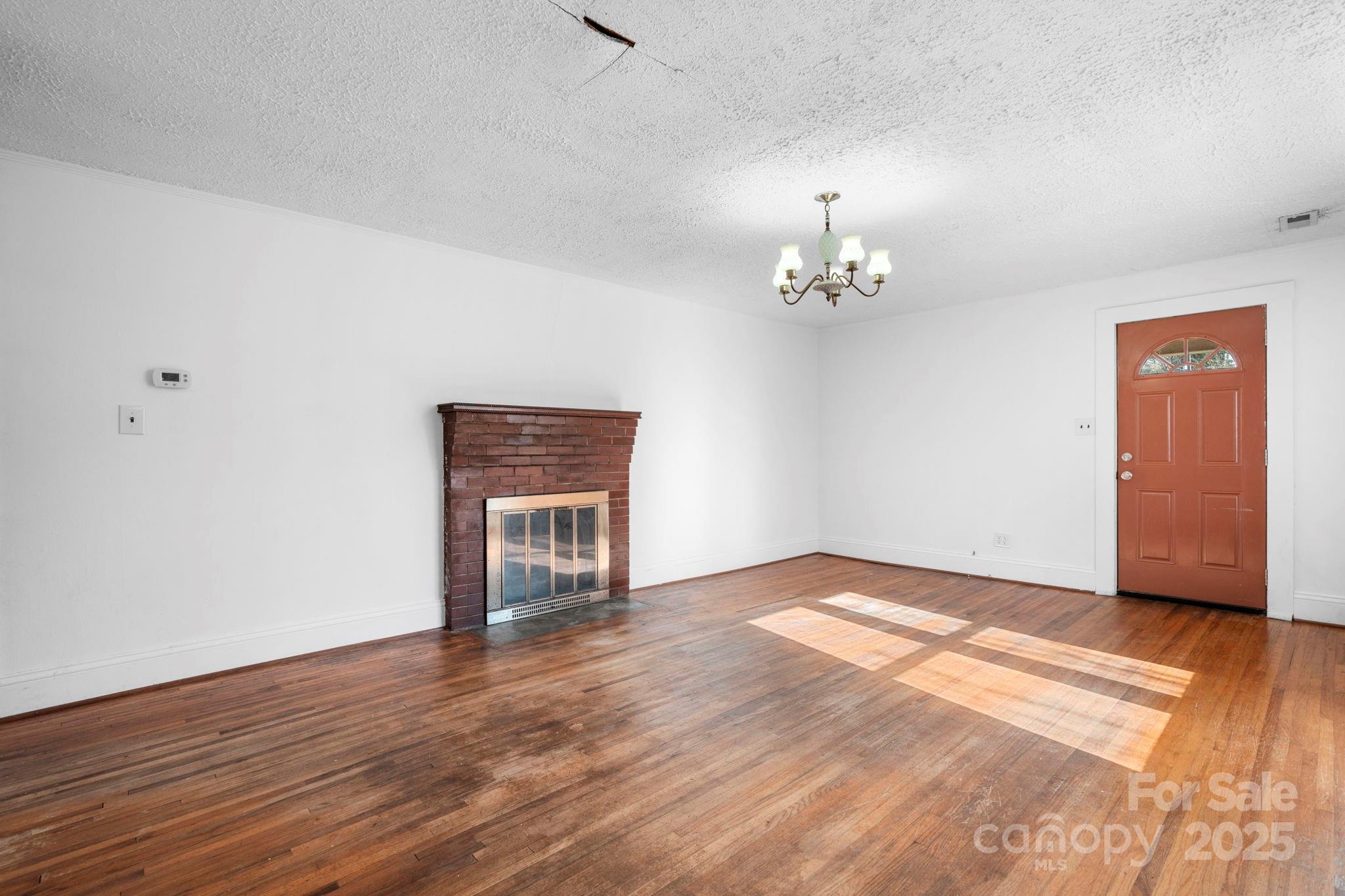 1606 Poplar Street NW — Lenoir