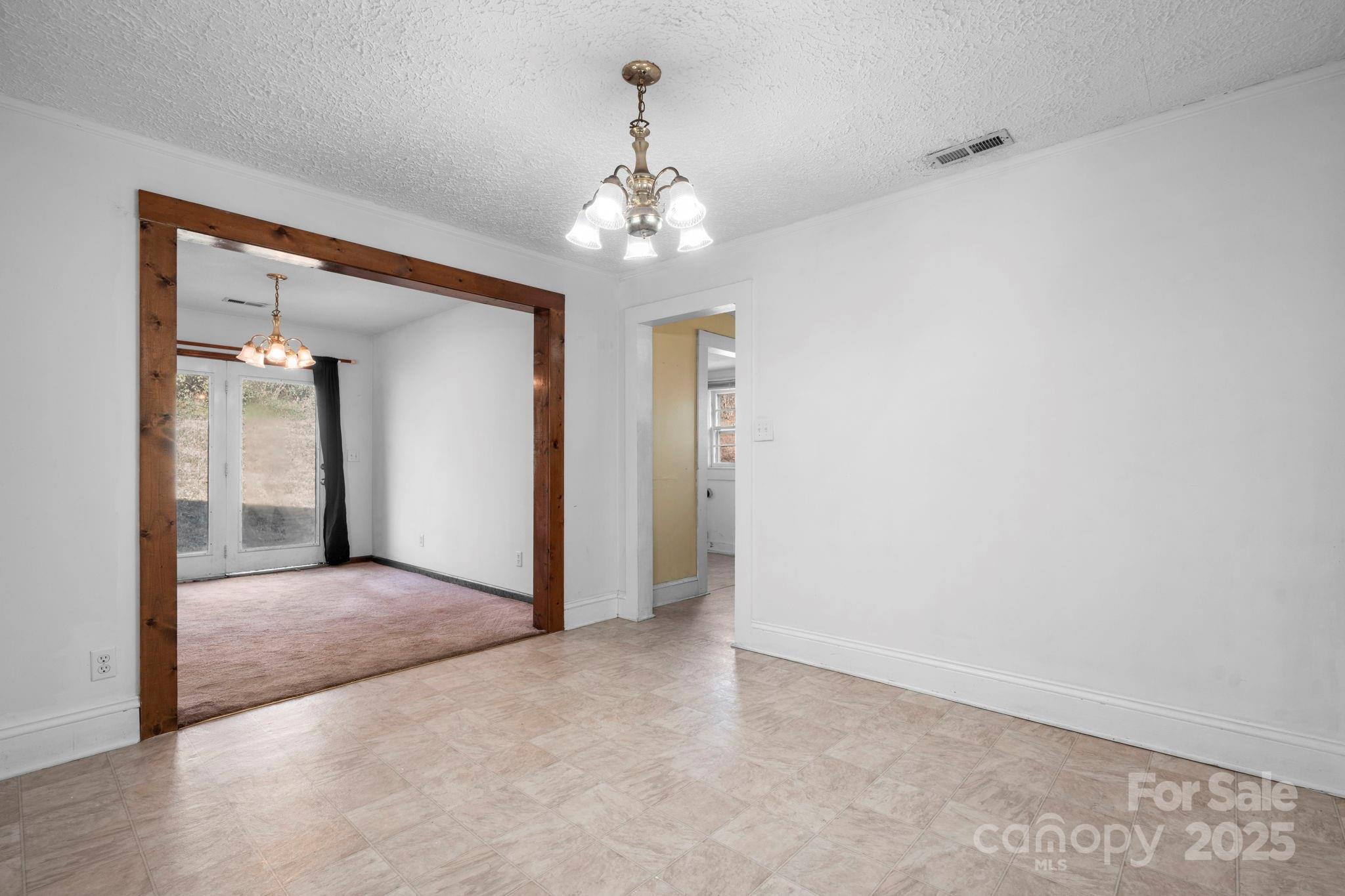 1606 Poplar Street NW — Lenoir