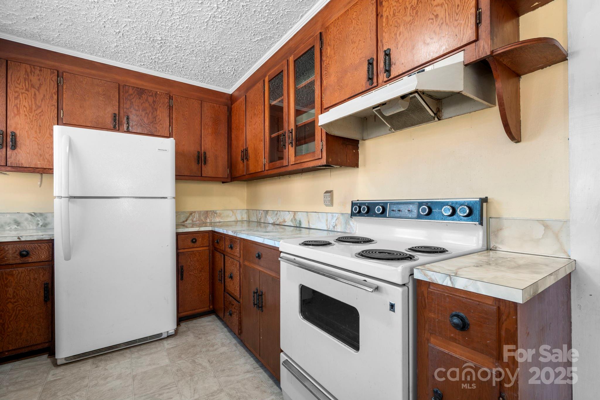 1606 Poplar Street NW — Lenoir