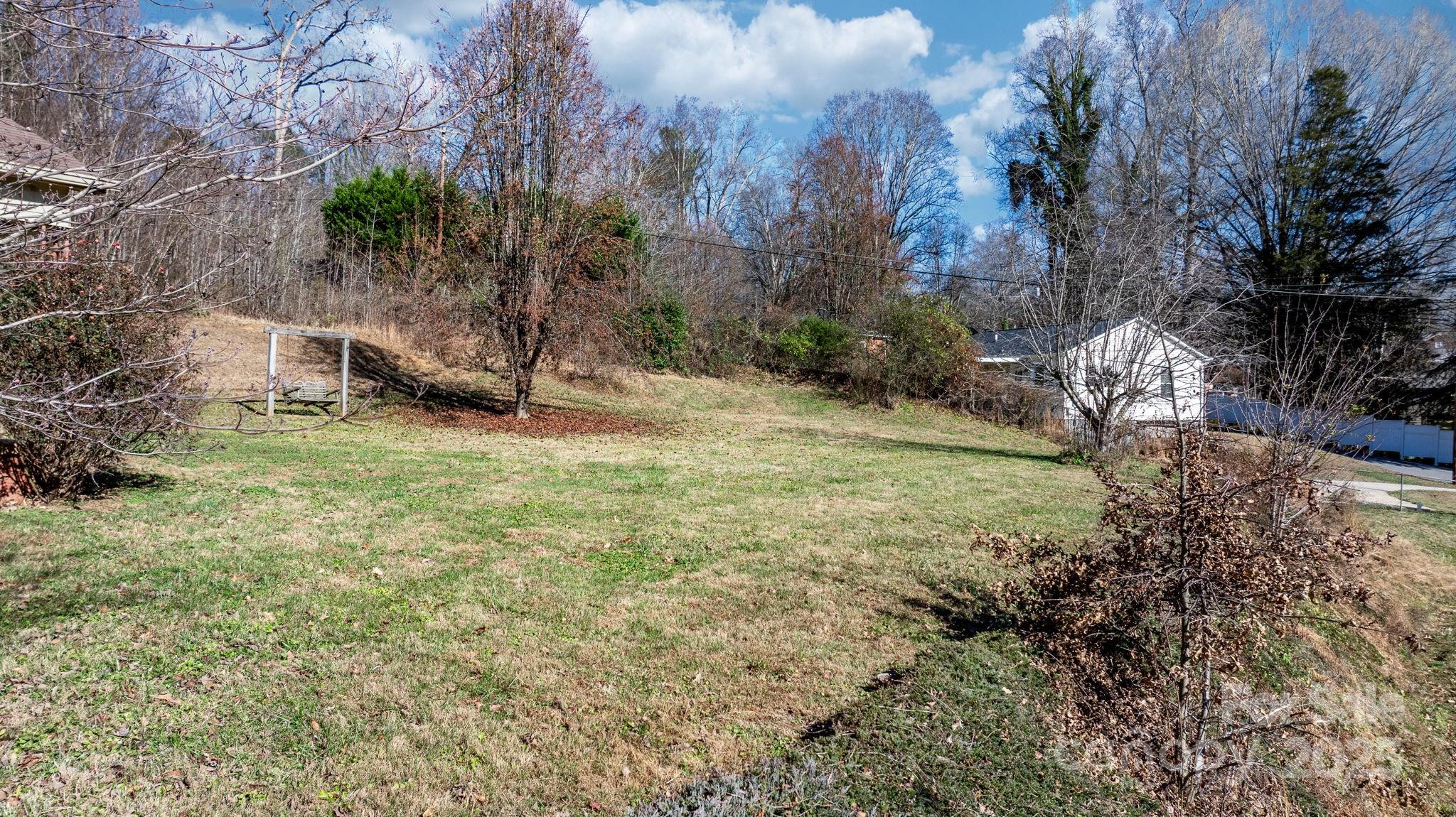 1606 Poplar Street NW — Lenoir