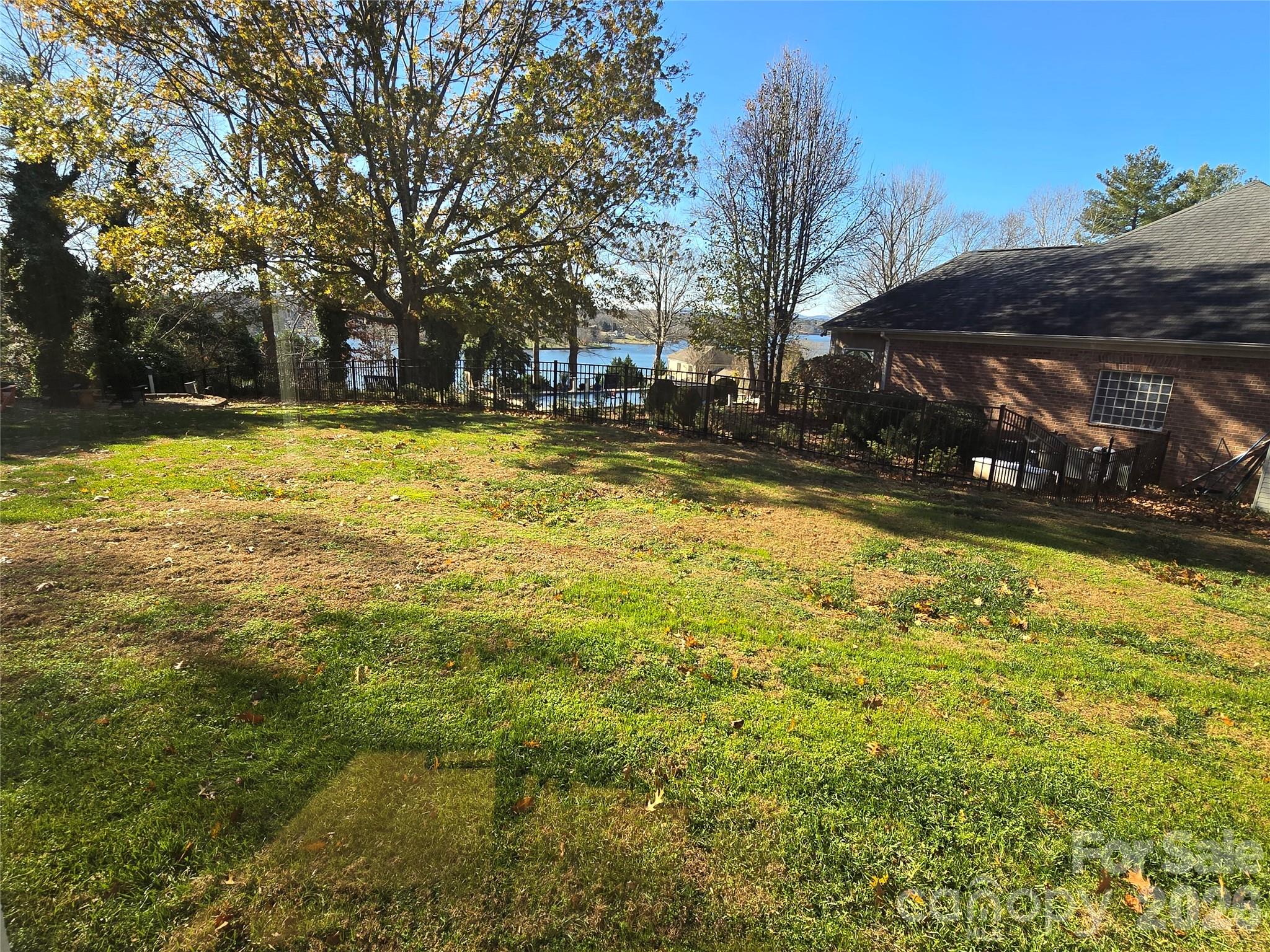 40 Shipwatch Drive — Hickory