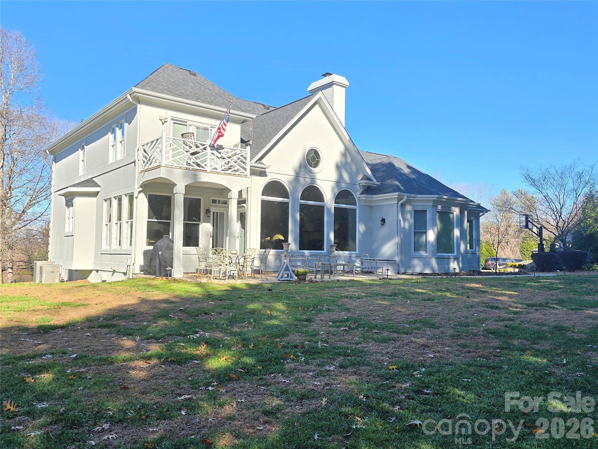 40 Shipwatch Drive — Hickory