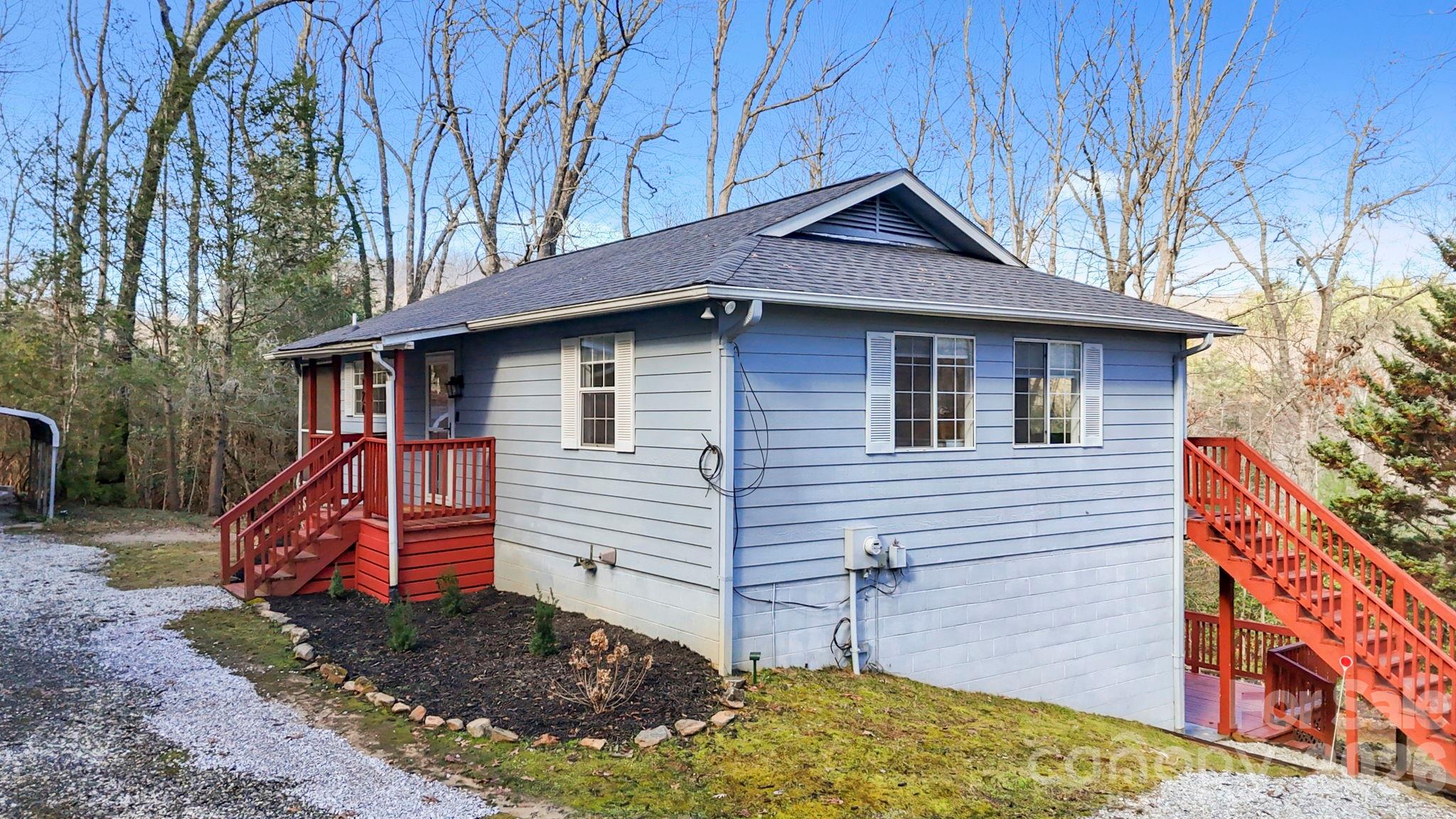 124 Flat Creek Drive — Lake Toxaway