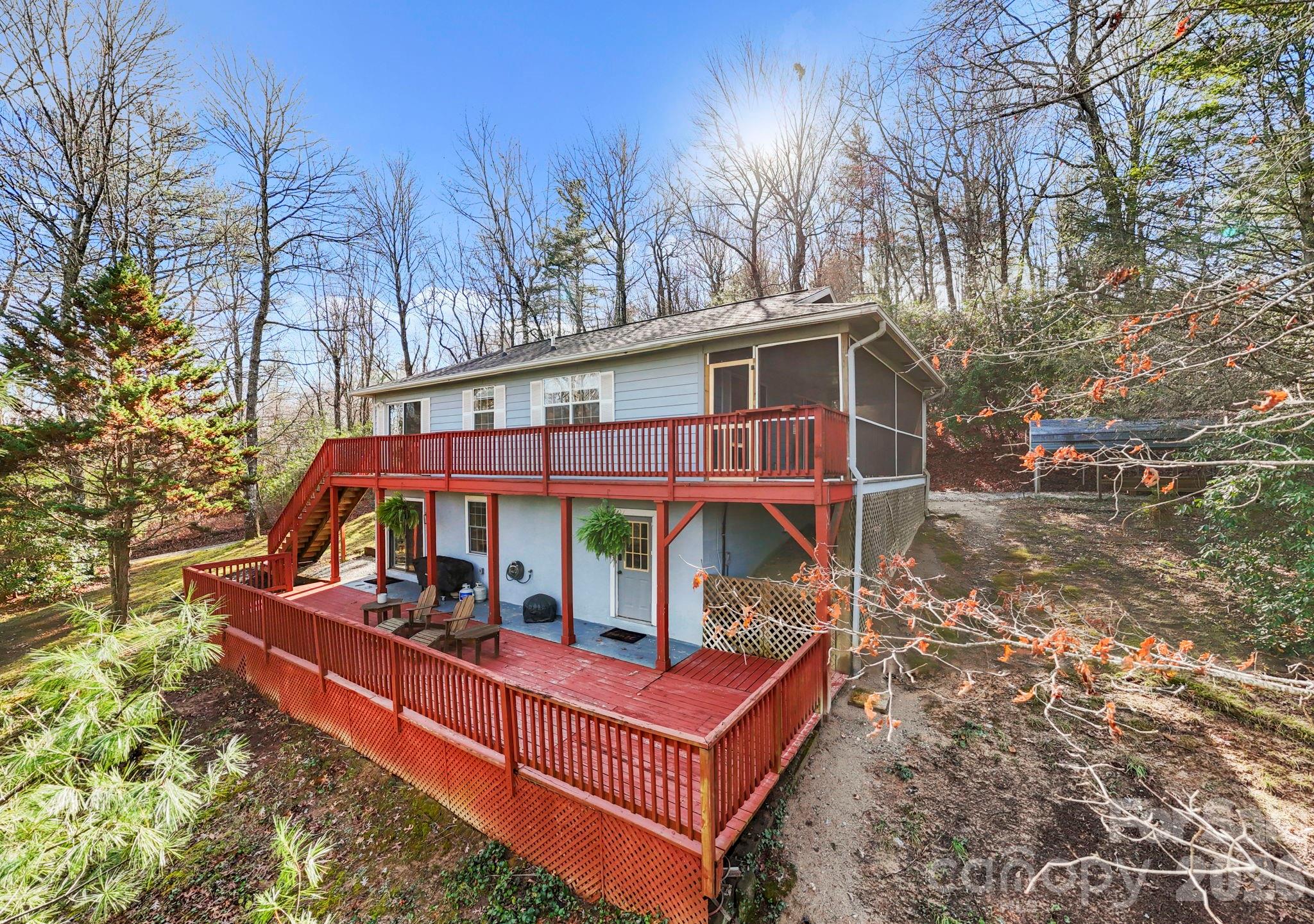 124 Flat Creek Drive — Lake Toxaway