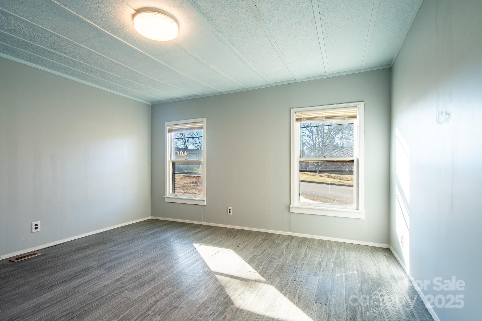 50 N Duncan Hill Lane — Taylorsville