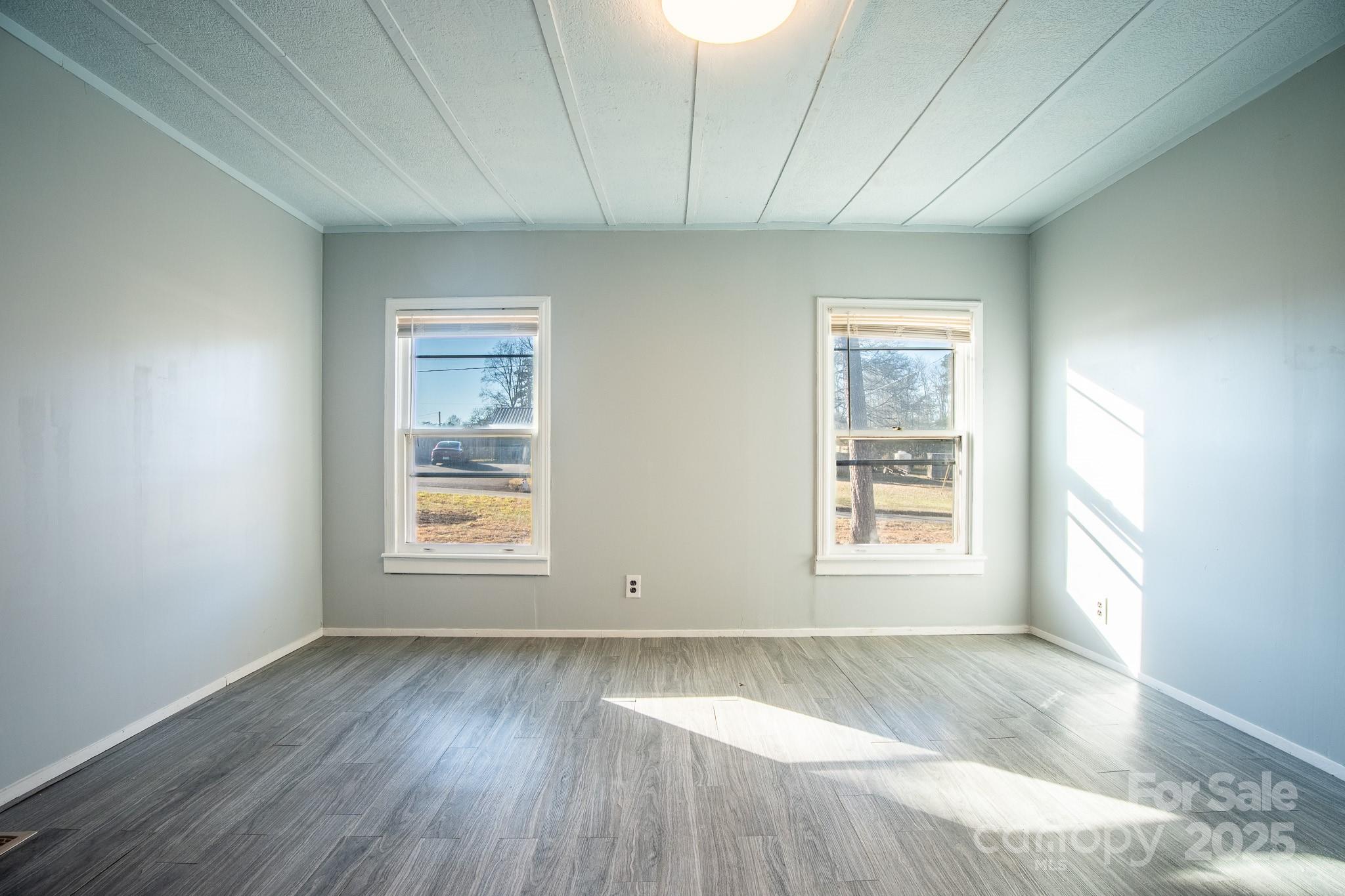 50 N Duncan Hill Lane — Taylorsville