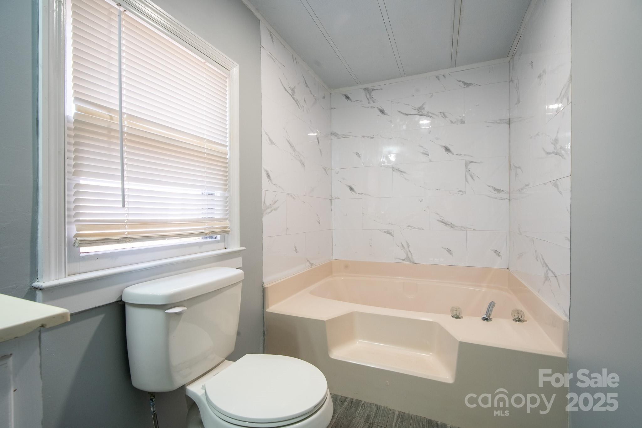 50 N Duncan Hill Lane — Taylorsville