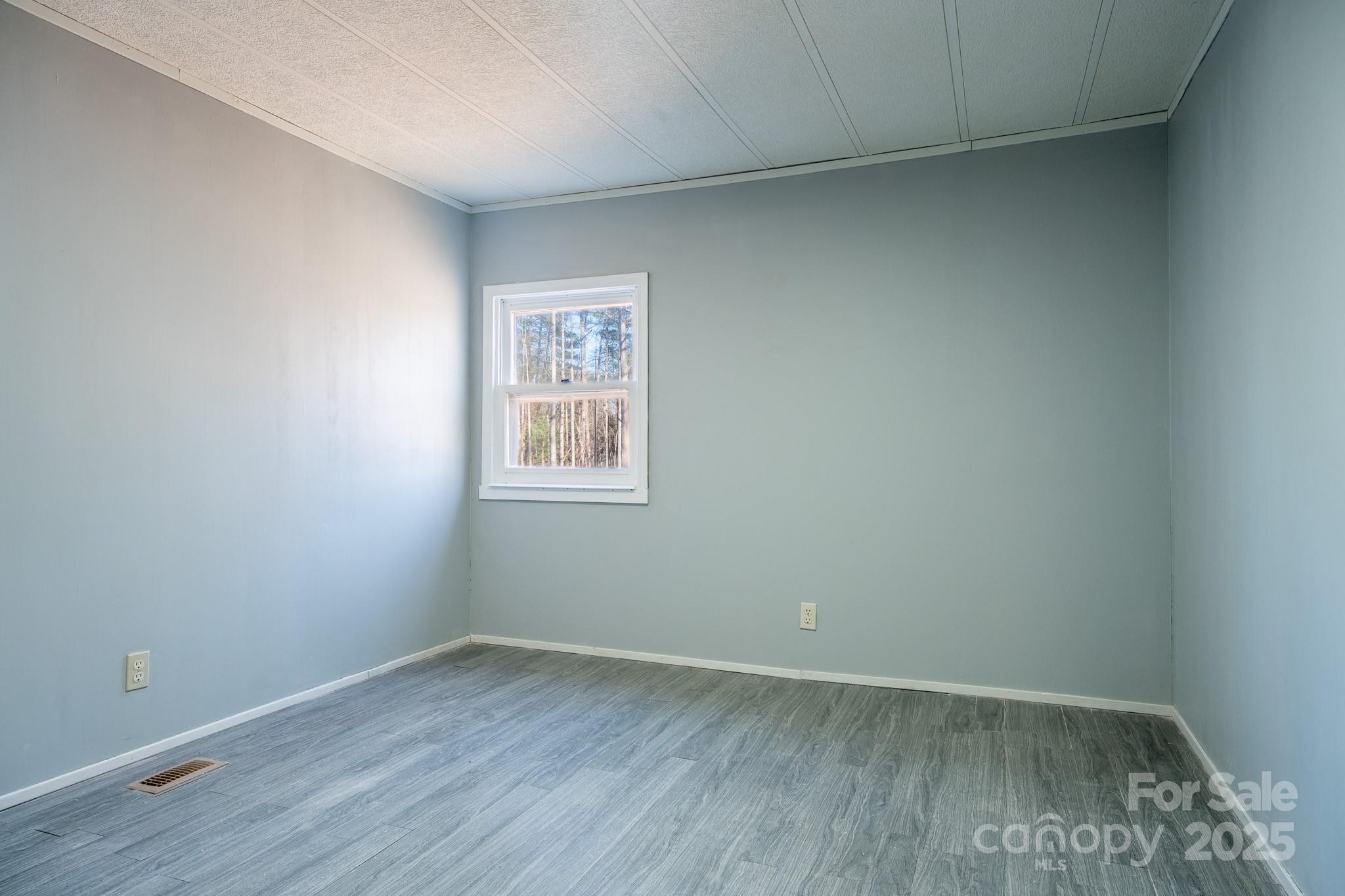 50 N Duncan Hill Lane — Taylorsville