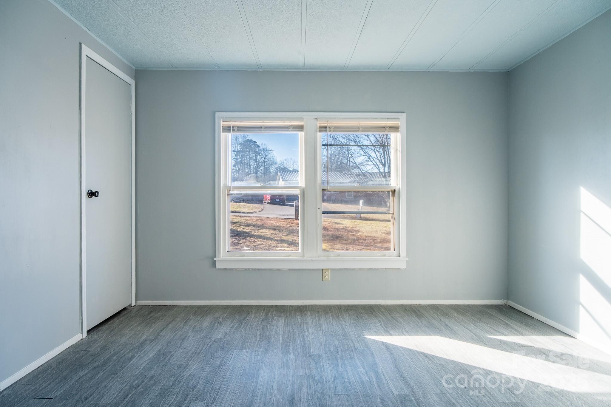 50 N Duncan Hill Lane — Taylorsville