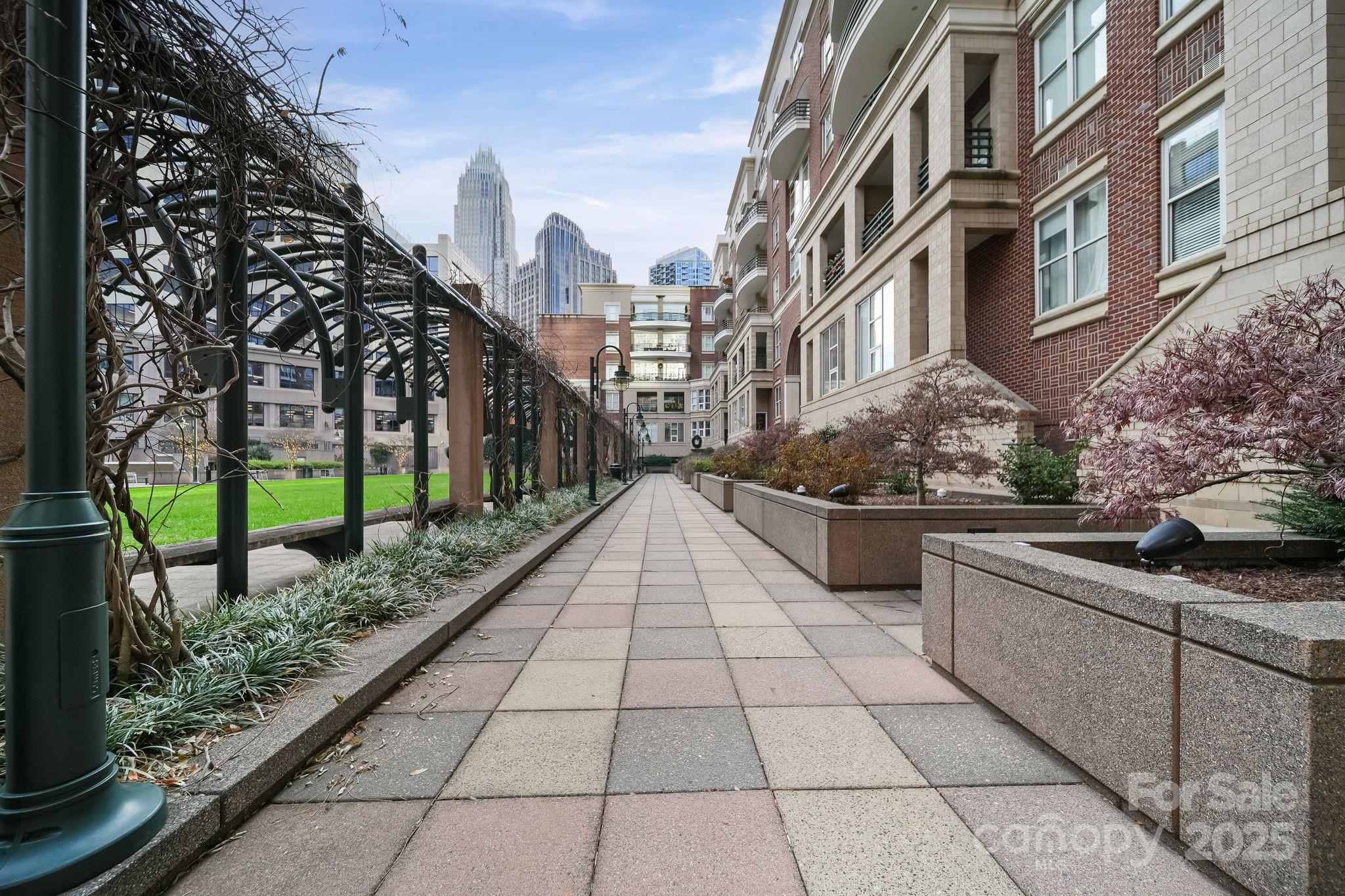 400 N Church Street #521 — Charlotte