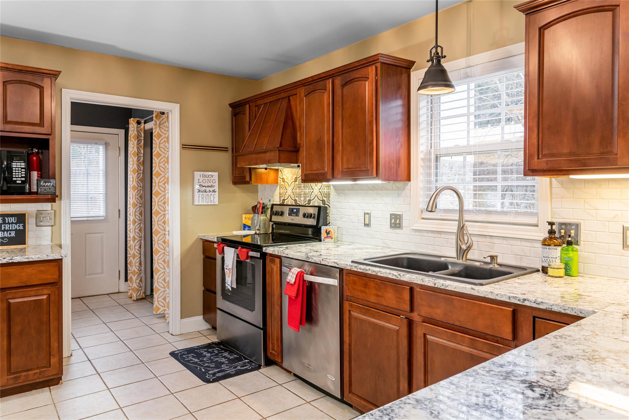 39 Kirkland Drive — Asheville