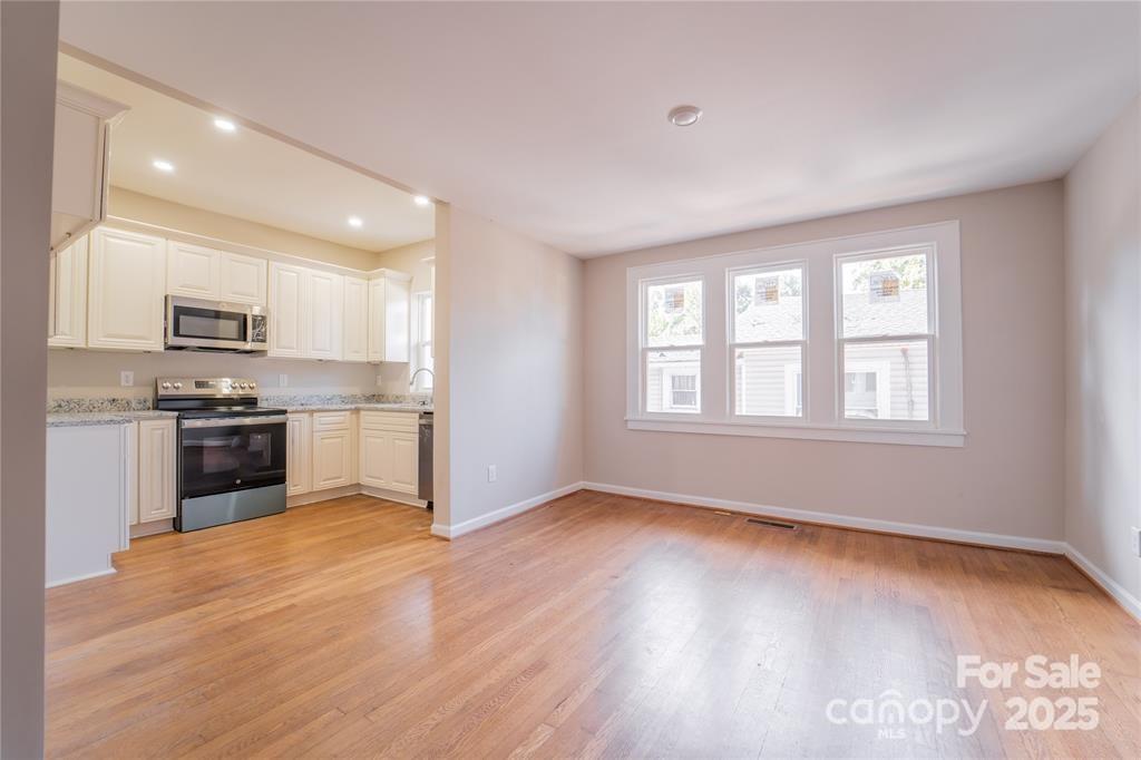 137 Woodlawn Drive — Statesville