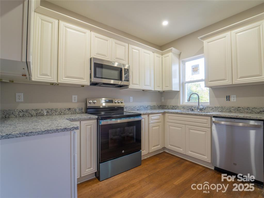 137 Woodlawn Drive — Statesville