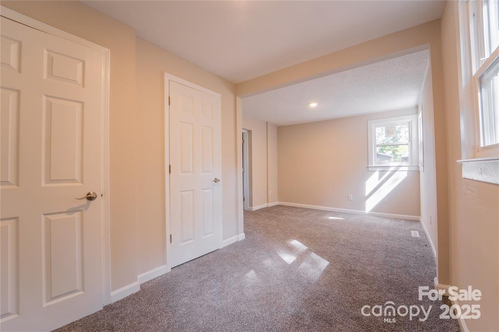 137 Woodlawn Drive — Statesville