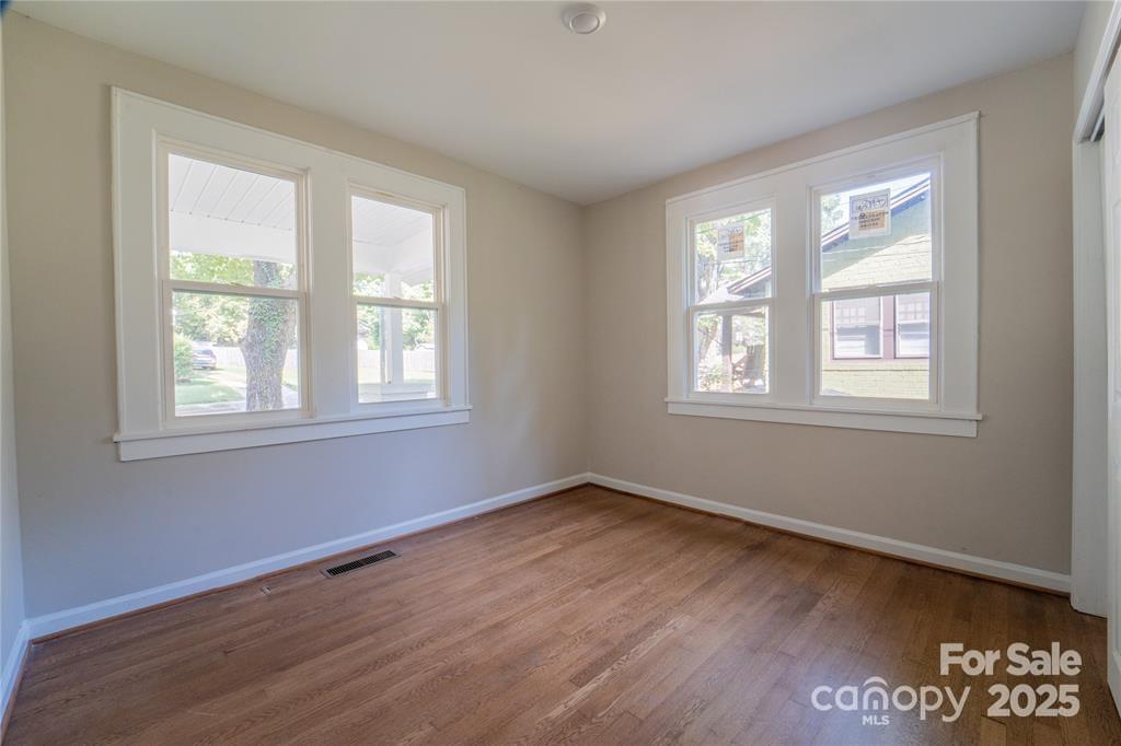 137 Woodlawn Drive — Statesville