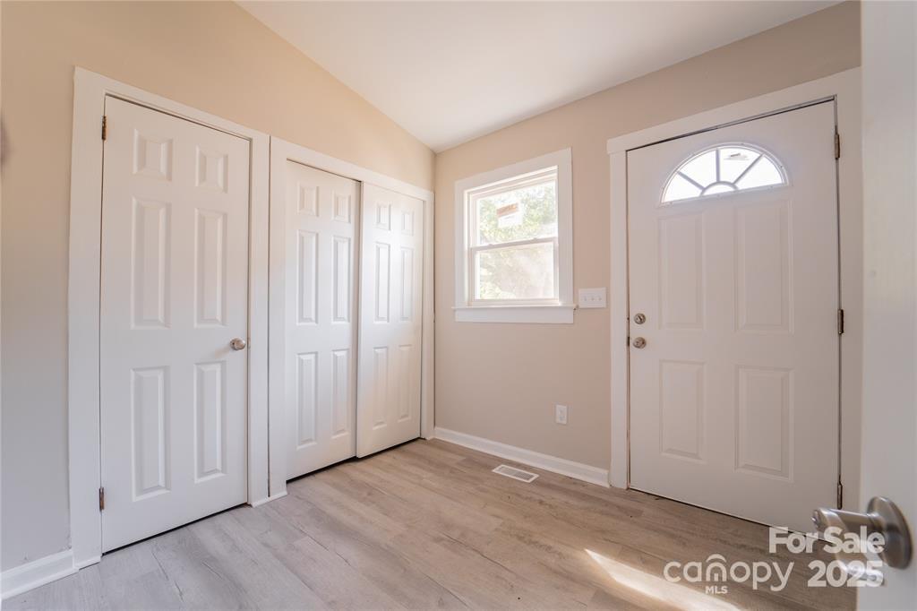 137 Woodlawn Drive — Statesville