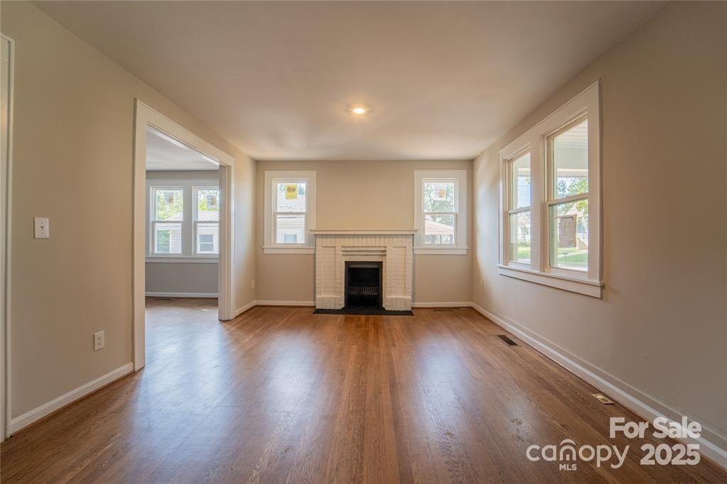 137 Woodlawn Drive — Statesville