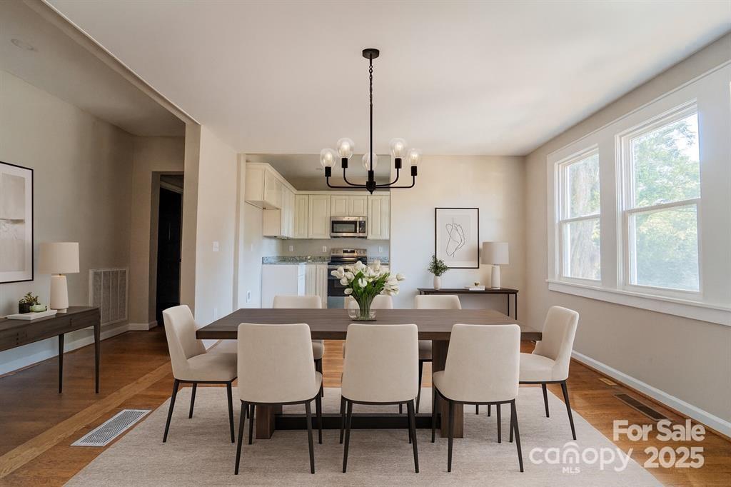 137 Woodlawn Drive — Statesville