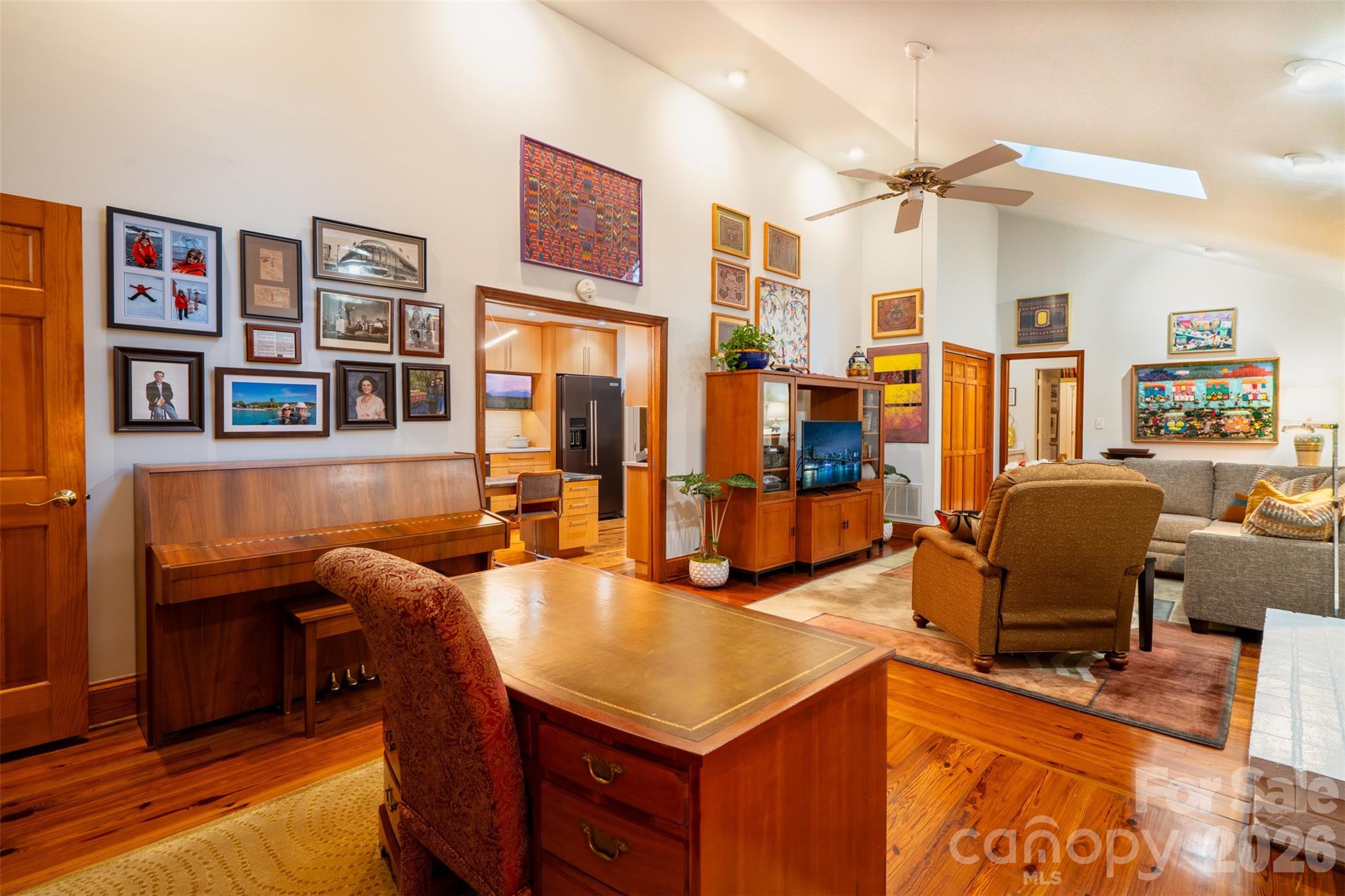 1330 Cedar Lane — Charlotte