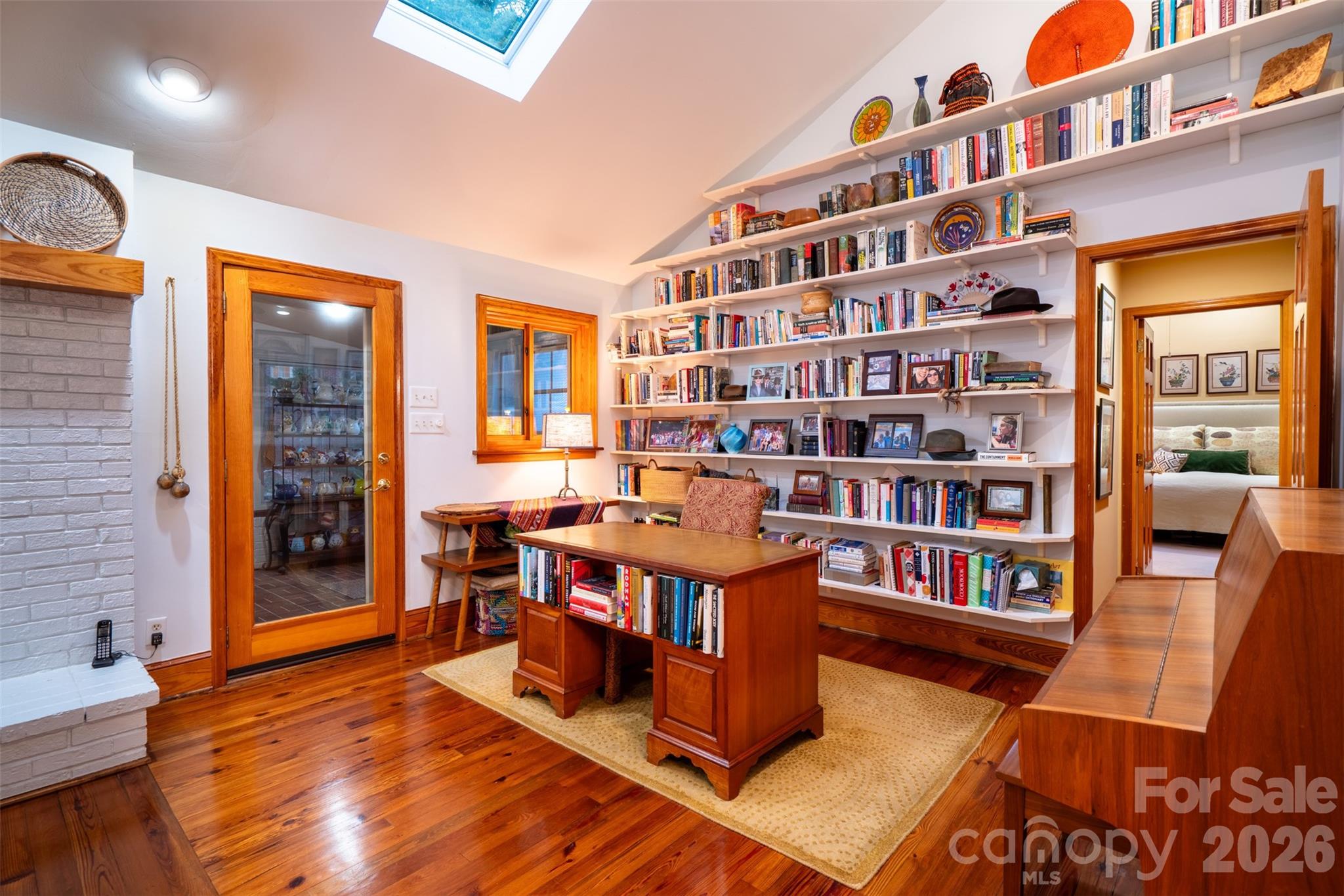 1330 Cedar Lane — Charlotte