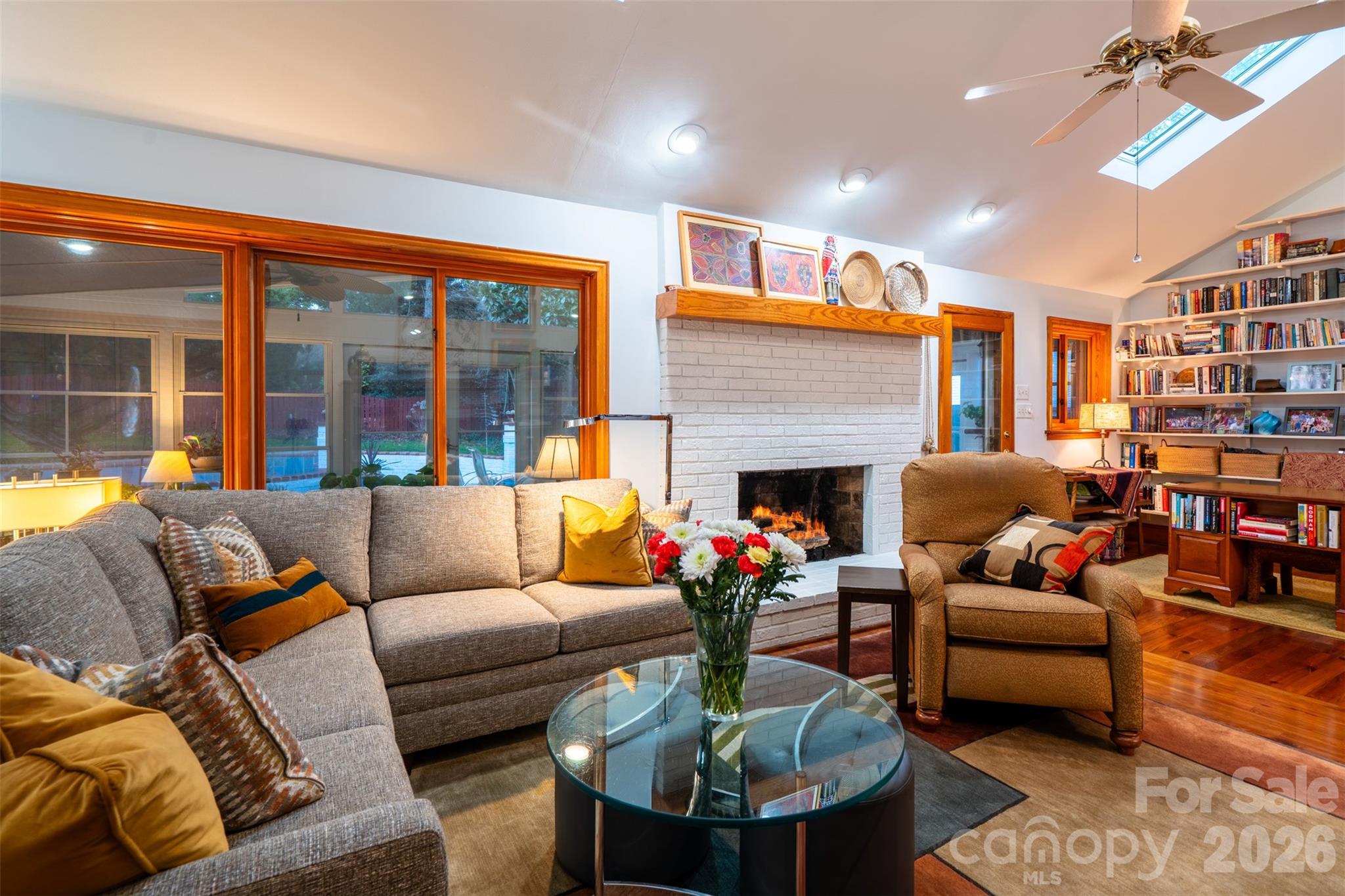 1330 Cedar Lane — Charlotte