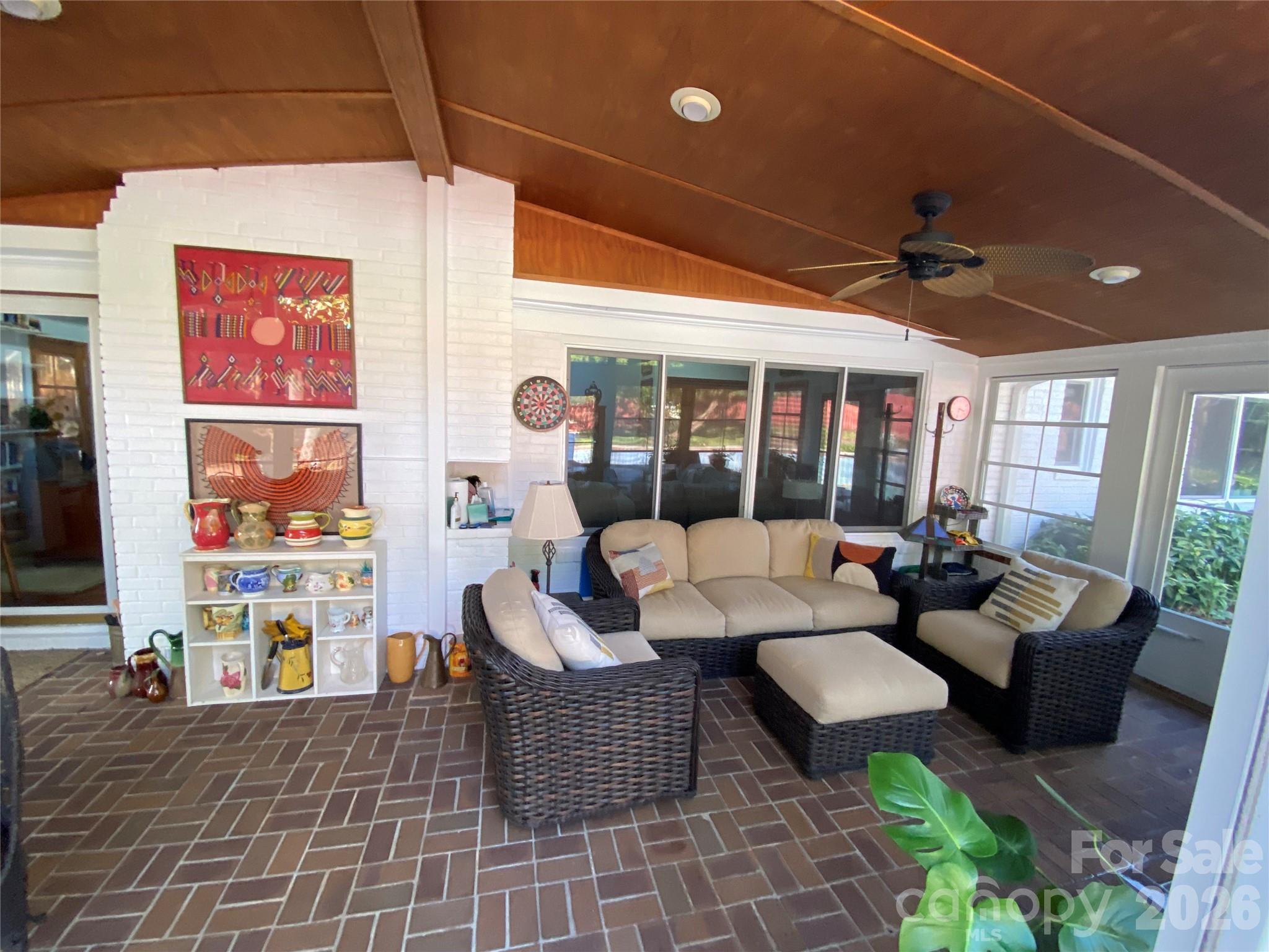 1330 Cedar Lane — Charlotte
