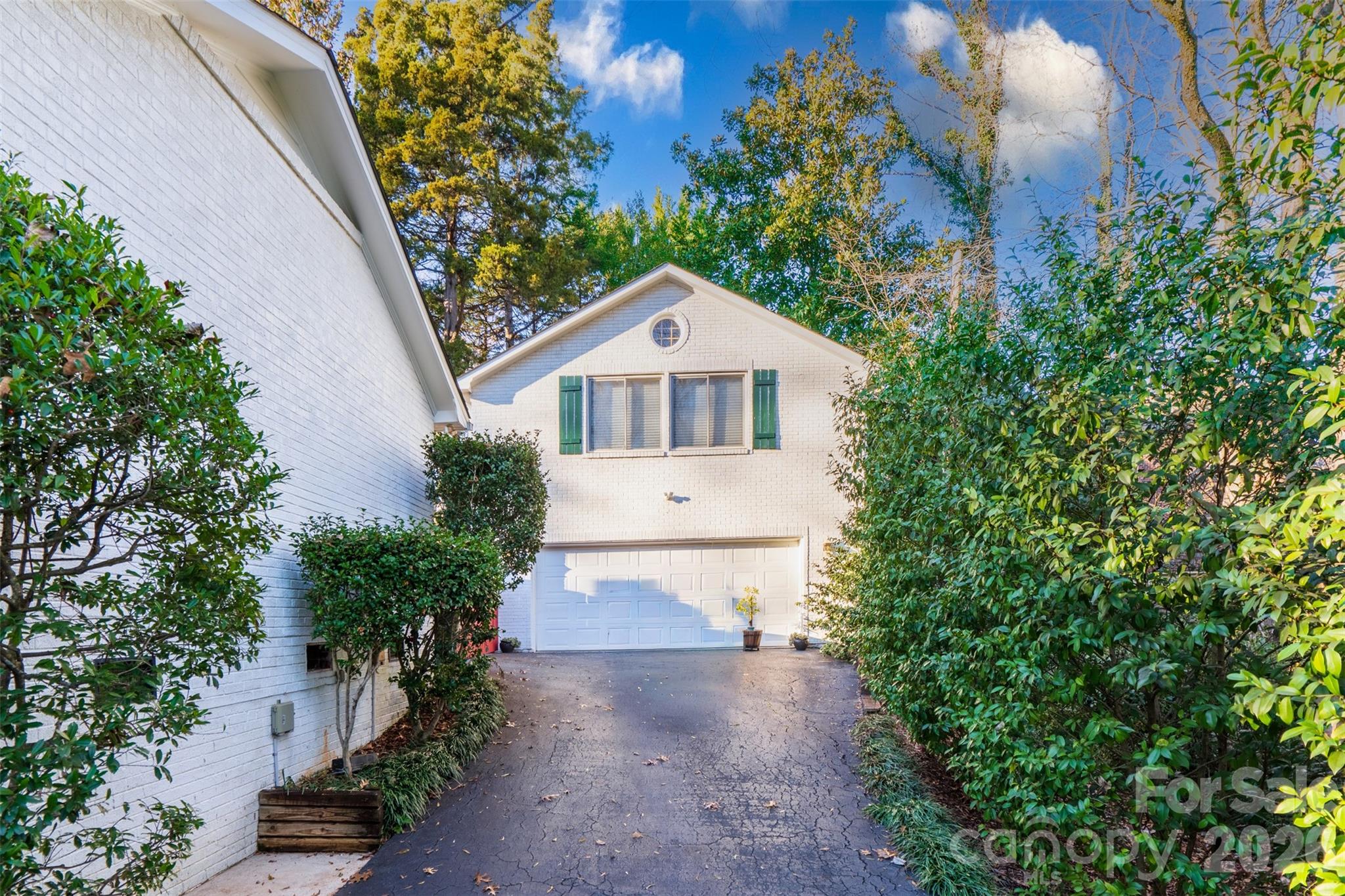1330 Cedar Lane — Charlotte