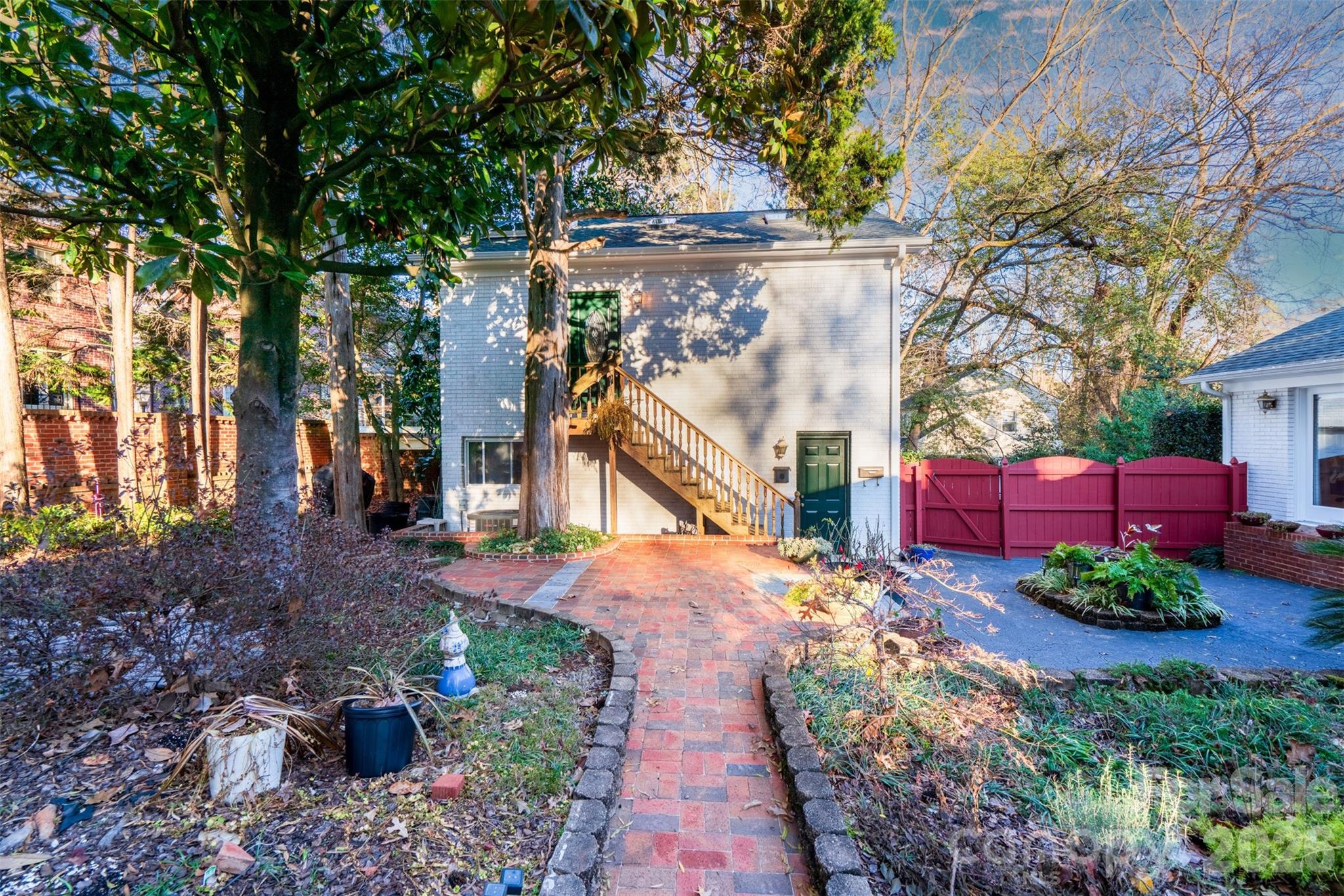 1330 Cedar Lane — Charlotte