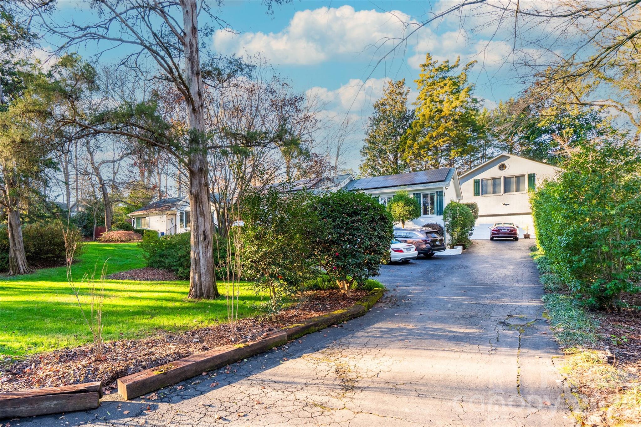 1330 Cedar Lane — Charlotte